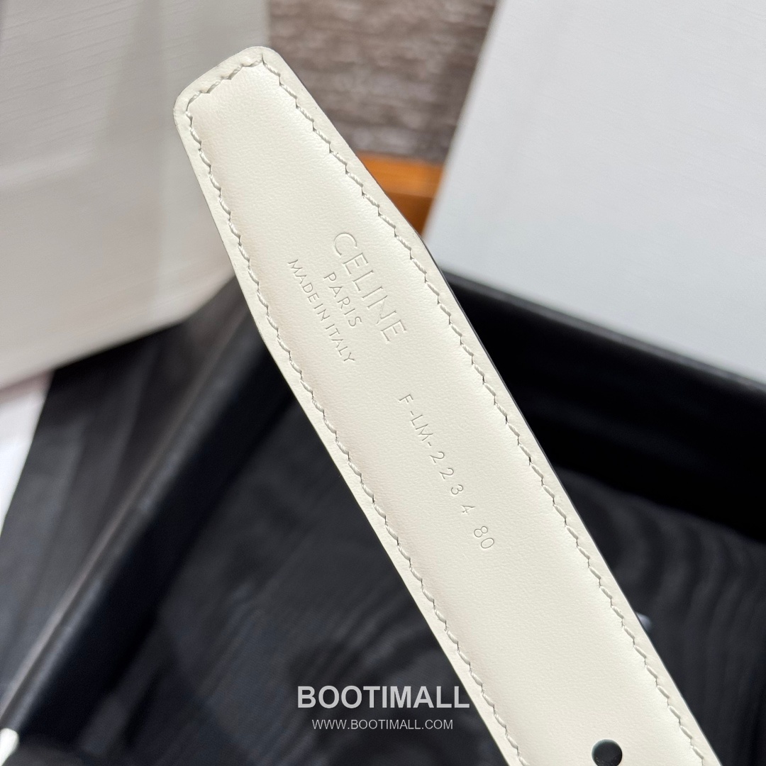 Celine Disc Taurillon Leather Reversible Belt with Disc Buckle Gold-Plated 셀린느 디스크 토릴론 레더 리버서블 벨트 디스크 버클 황동 베이스 금도금 2.5cm 8