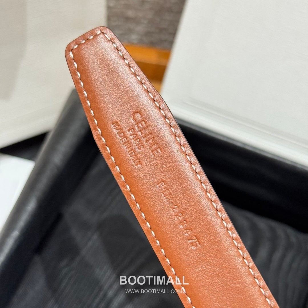 Celine Disc Taurillon Leather Reversible Belt with Disc Buckle Gold-Plated 셀린느 디스크 토릴론 레더 리버서블 벨트 디스크 버클 황동 베이스 금도금 2.5cm 8