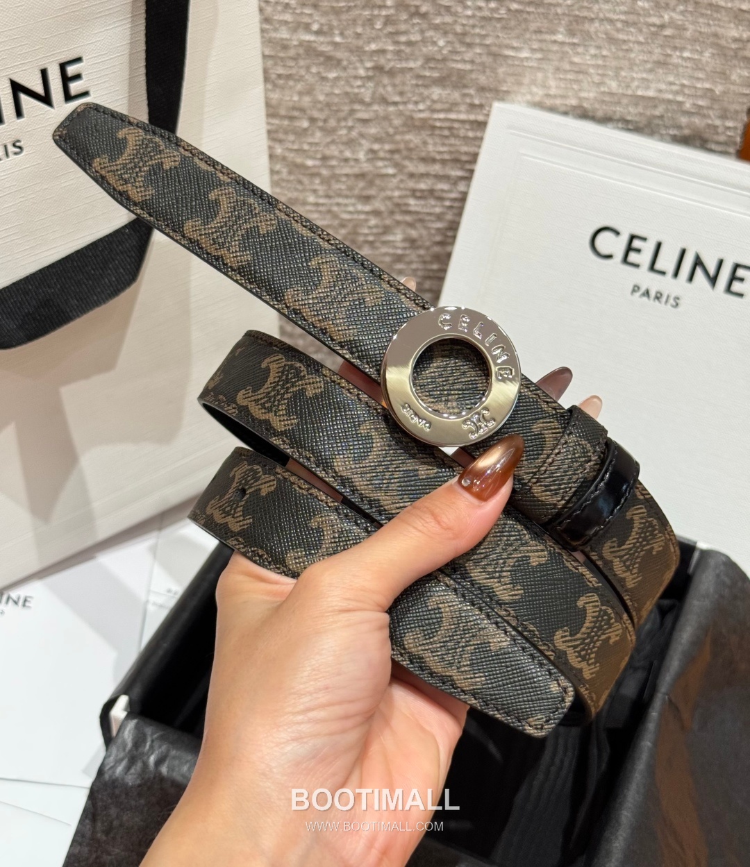 Celine Disc Taurillon Leather Reversible Belt with Disc Buckle Gold-Plated 셀린느 디스크 토릴론 레더 리버서블 벨트 디스크 버클 황동 베이스 금도금 2.5cm 2