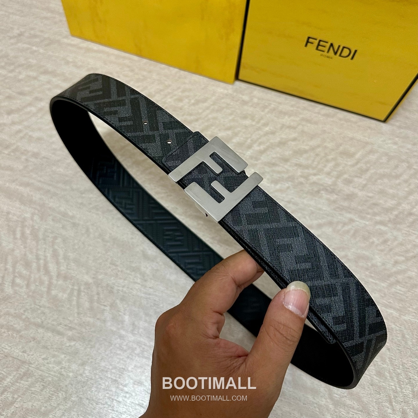 Fendi FF Cuoio Romano Calfskin Reversible Belt with FF Logo Buckle Palladium 펜디 FF 쿠오이오 로마노 카프스킨 리버서블 벨트 FF 로고 버클 황동 베이스 팔라듐 피니시 4.0cm 1