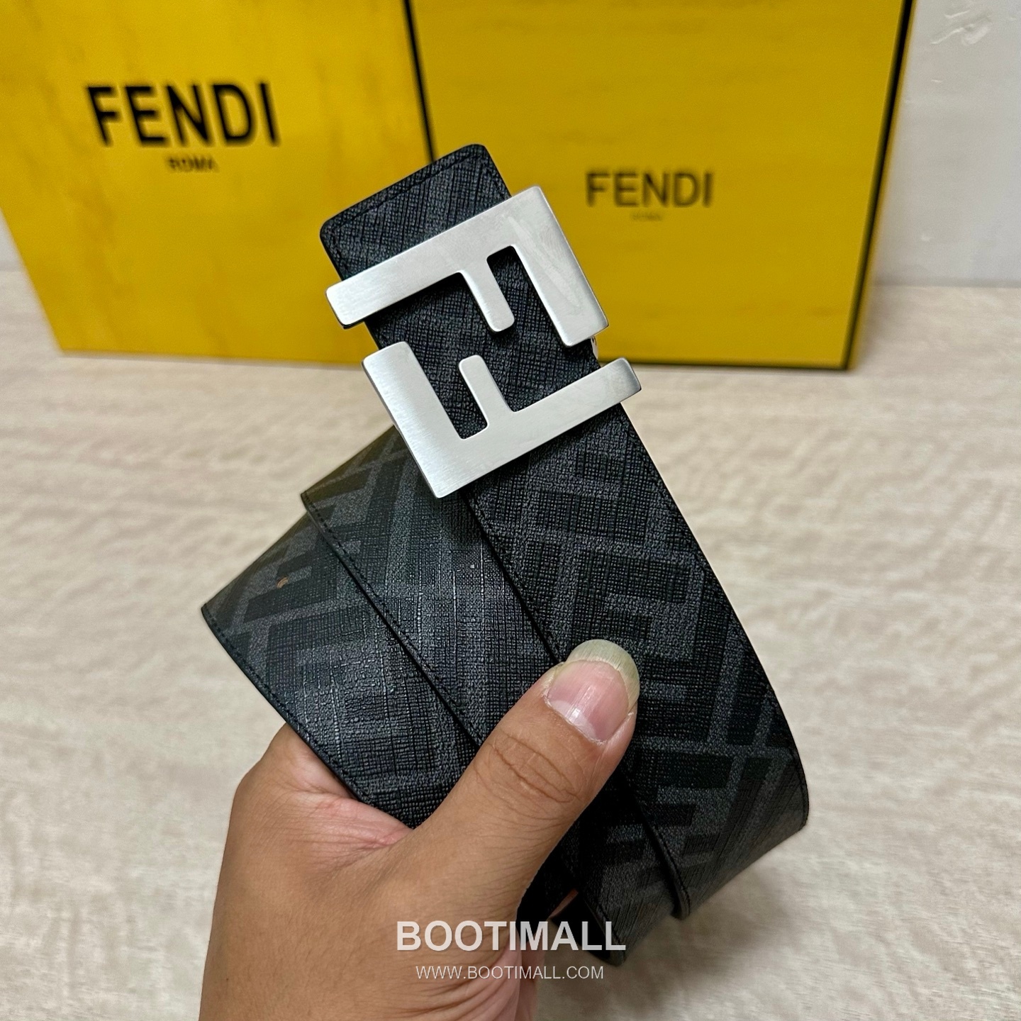Fendi FF Cuoio Romano Calfskin Reversible Belt with FF Logo Buckle Palladium 펜디 FF 쿠오이오 로마노 카프스킨 리버서블 벨트 FF 로고 버클 황동 베이스 팔라듐 피니시 4.0cm 2
