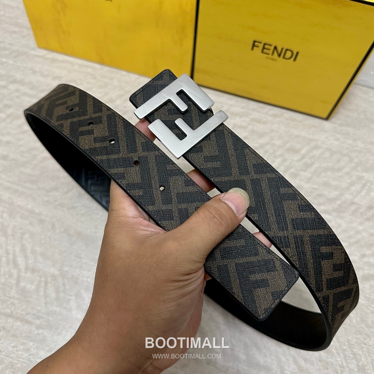 Fendi FF Cuoio Romano Calfskin Reversible Belt with FF Logo Buckle Palladium 펜디 FF 쿠오이오 로마노 카프스킨 리버서블 벨트 FF 로고 버클 황동 베이스 팔라듐 피니시 4.0cm 3