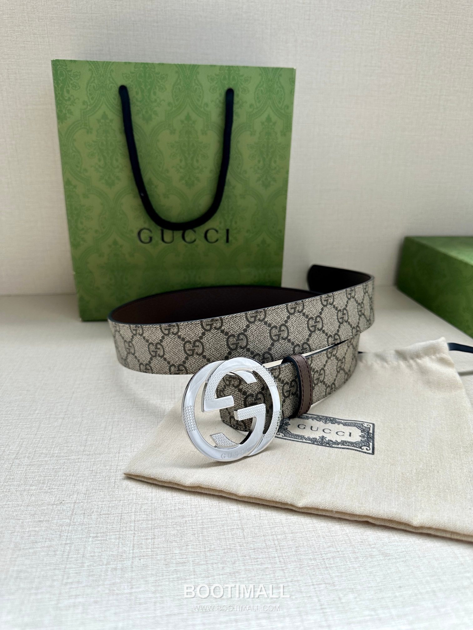 Gucci GG Marmont GG Supreme Canvas Reversible Belt with Double G Buckle Palladium 구찌 GG 마몬트 GG 슈프림 캔버스 리버서블 벨트 더블G 버클 황동 베이스 팔라듐 피니시 3.8cm 7
