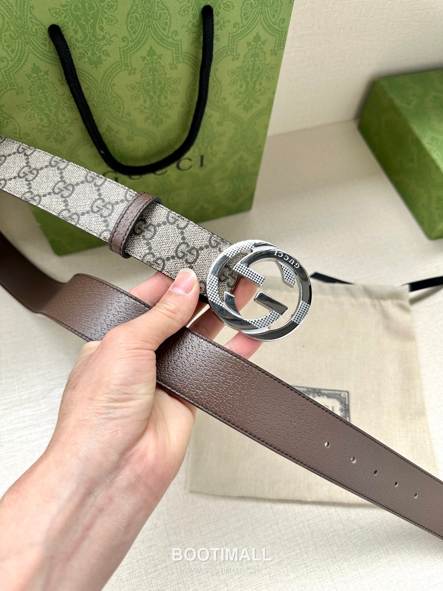 Gucci GG Marmont GG Supreme Canvas Reversible Belt with Double G Buckle Palladium 구찌 GG 마몬트 GG 슈프림 캔버스 리버서블 벨트 더블G 버클 황동 베이스 팔라듐 피니시 3.8cm 8