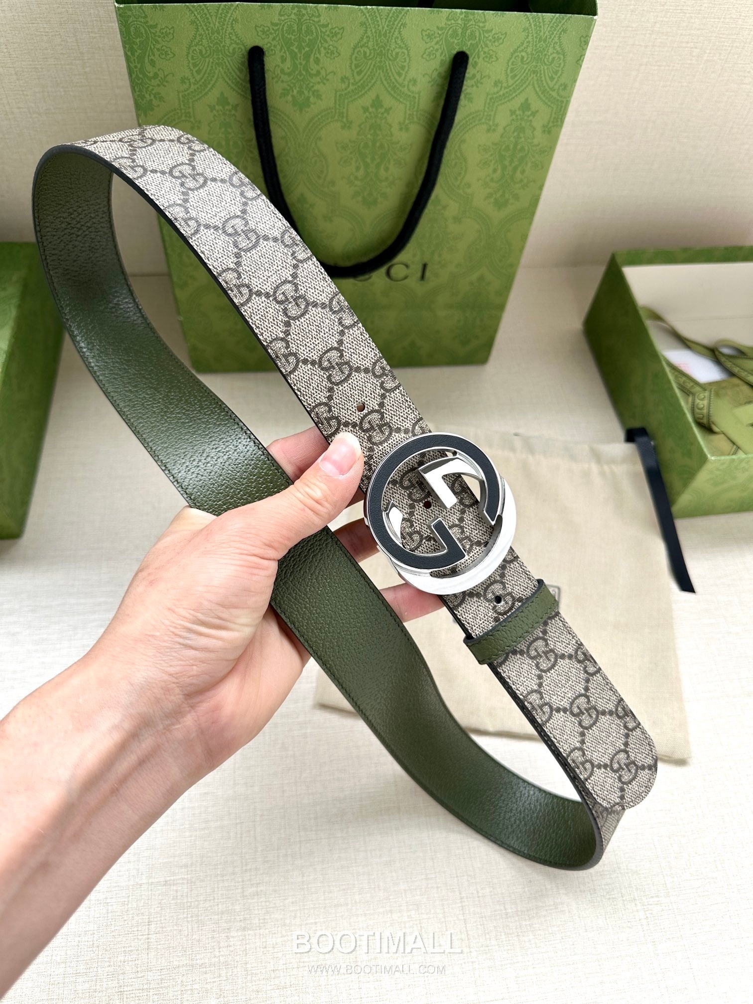 Gucci GG Marmont GG Supreme Canvas Reversible Belt with Double G Buckle Palladium 구찌 GG 마몬트 GG 슈프림 캔버스 리버서블 벨트 더블G 버클 황동 베이스 팔라듐 피니시 3.8cm 6