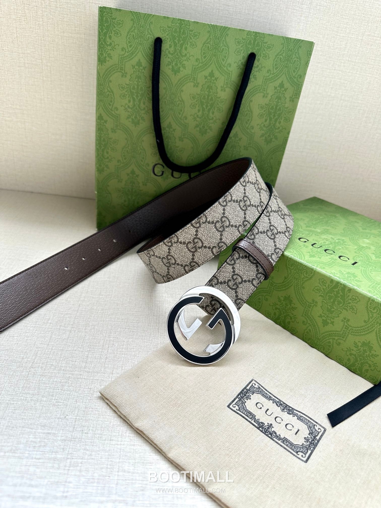 Gucci GG Marmont GG Supreme Canvas Reversible Belt with Double G Buckle Palladium 구찌 GG 마몬트 GG 슈프림 캔버스 리버서블 벨트 더블G 버클 황동 베이스 팔라듐 피니시 3.8cm 9