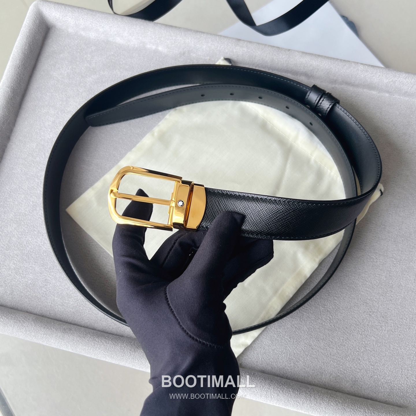 Montblanc Calfskin Grained Smooth Leather Reversible Belt with Star Logo Pin Buckle Palladium 몽블랑 카프스킨 그레인 스무스 레더 리버서블 벨트 스타 로고 핀 버클 황동 베이스 팔라듐 피니시 MB131188 3.5cm 1