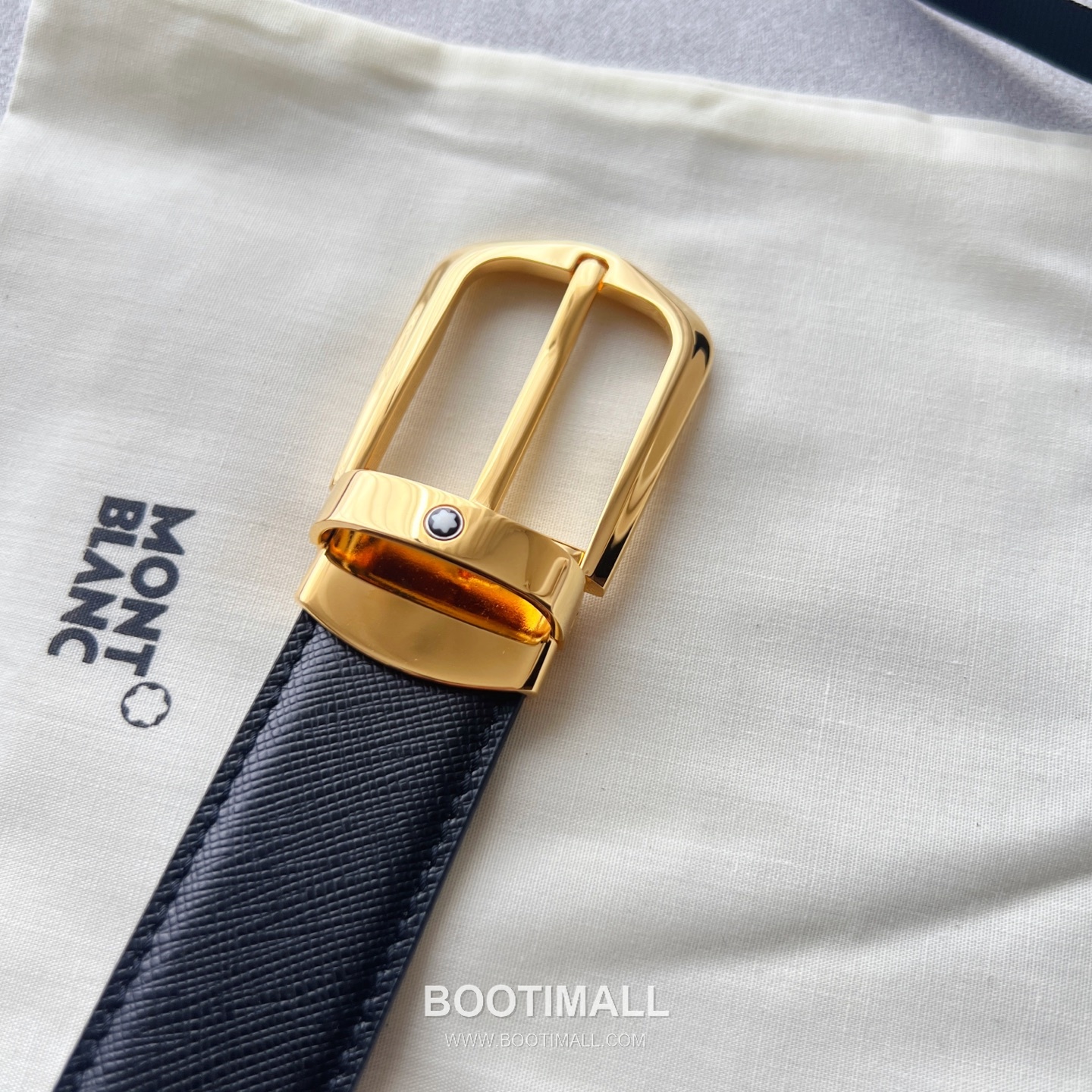 Montblanc Calfskin Grained Smooth Leather Reversible Belt with Star Logo Pin Buckle Palladium 몽블랑 카프스킨 그레인 스무스 레더 리버서블 벨트 스타 로고 핀 버클 황동 베이스 팔라듐 피니시 MB131188 3.5cm 5