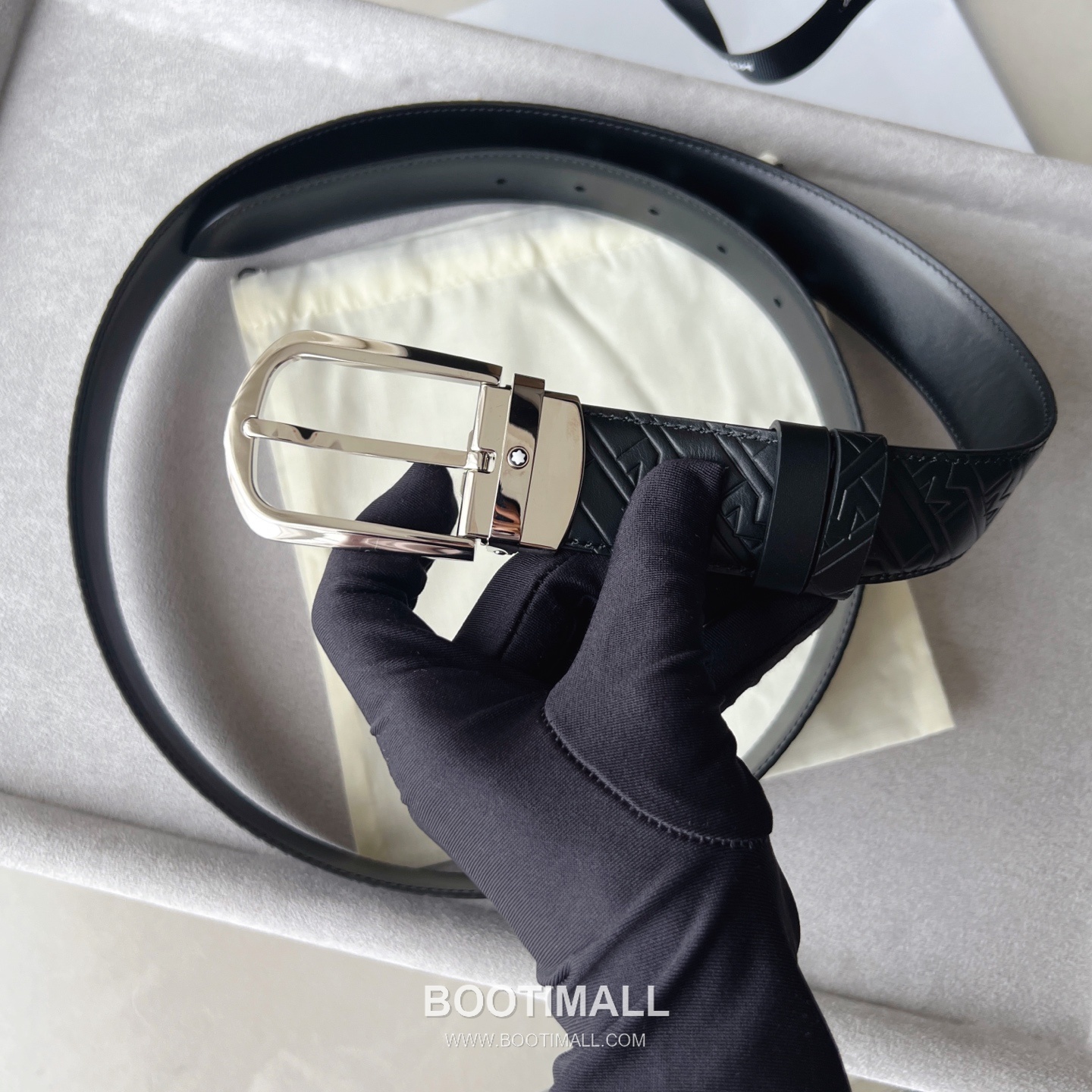 Montblanc Calfskin Grained Smooth Leather Reversible Belt with Star Logo Pin Buckle Palladium 몽블랑 카프스킨 그레인 스무스 레더 리버서블 벨트 스타 로고 핀 버클 황동 베이스 팔라듐 피니시 MB131188 3.5cm 1