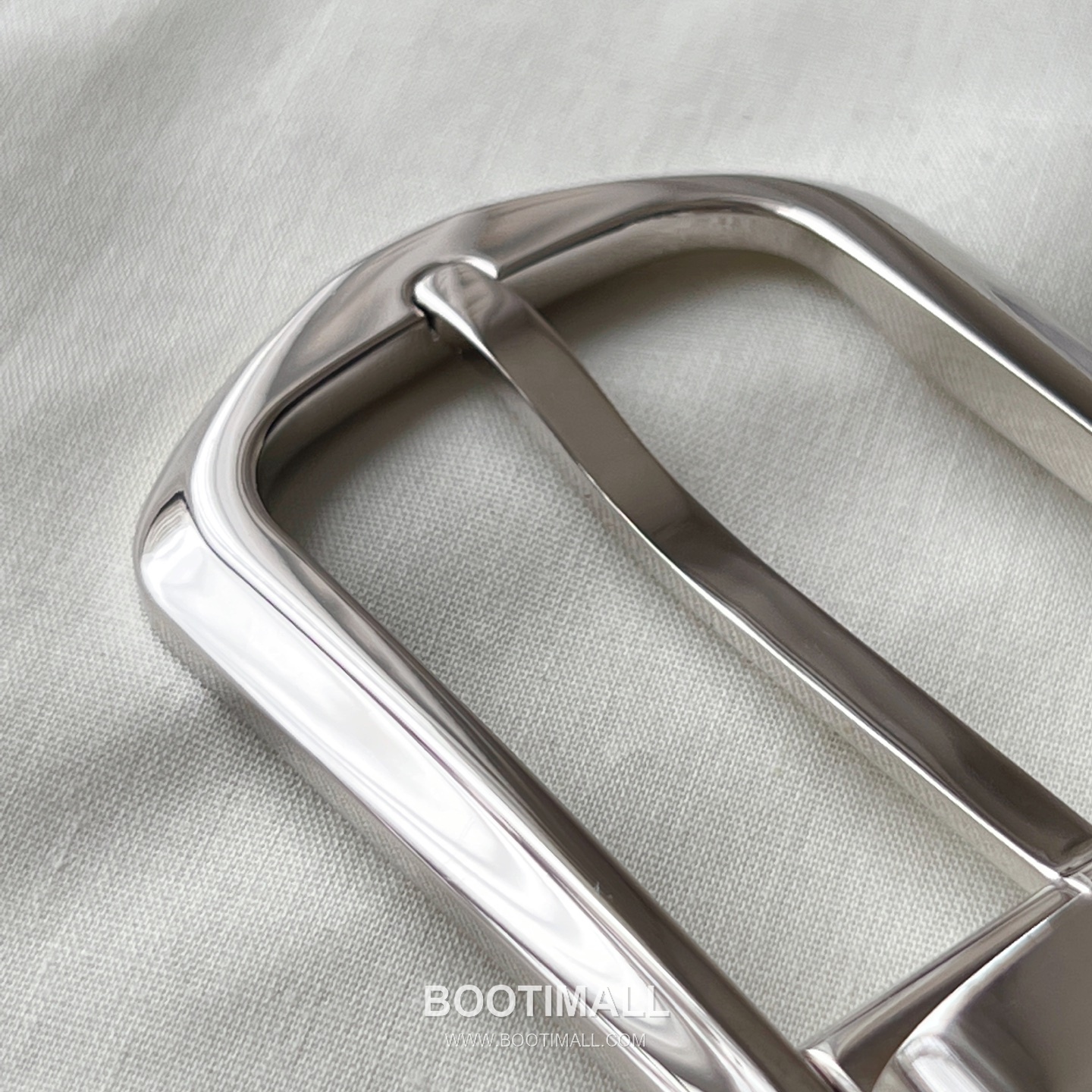 Montblanc Calfskin Grained Smooth Leather Reversible Belt with Star Logo Pin Buckle Palladium 몽블랑 카프스킨 그레인 스무스 레더 리버서블 벨트 스타 로고 핀 버클 황동 베이스 팔라듐 피니시 MB131188 3.5cm 4