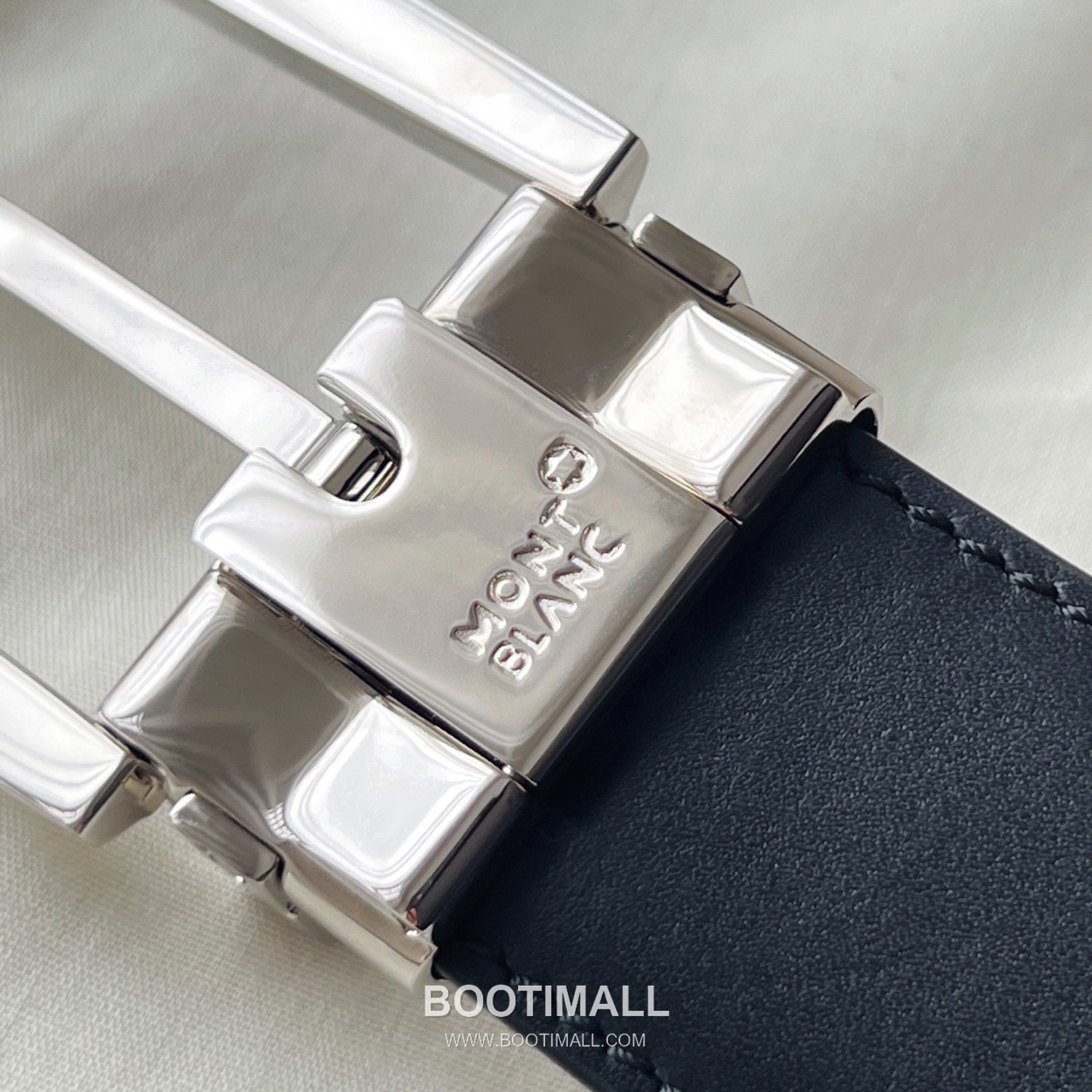 Montblanc Calfskin Grained Smooth Leather Reversible Belt with Star Logo Pin Buckle Palladium 몽블랑 카프스킨 그레인 스무스 레더 리버서블 벨트 스타 로고 핀 버클 황동 베이스 팔라듐 피니시 MB131188 3.5cm 5