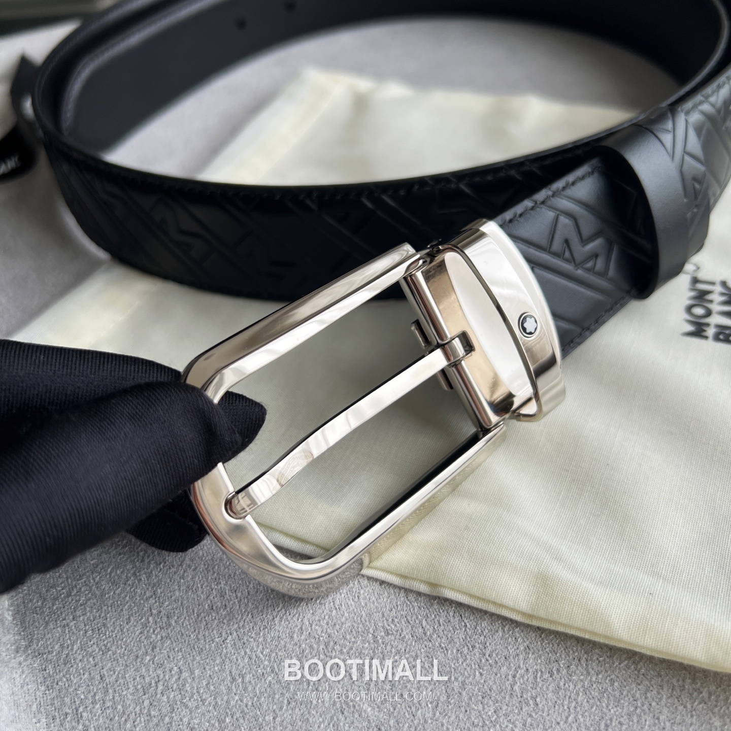 Montblanc Calfskin Grained Smooth Leather Reversible Belt with Star Logo Pin Buckle Palladium 몽블랑 카프스킨 그레인 스무스 레더 리버서블 벨트 스타 로고 핀 버클 황동 베이스 팔라듐 피니시 MB131188 3.5cm 9