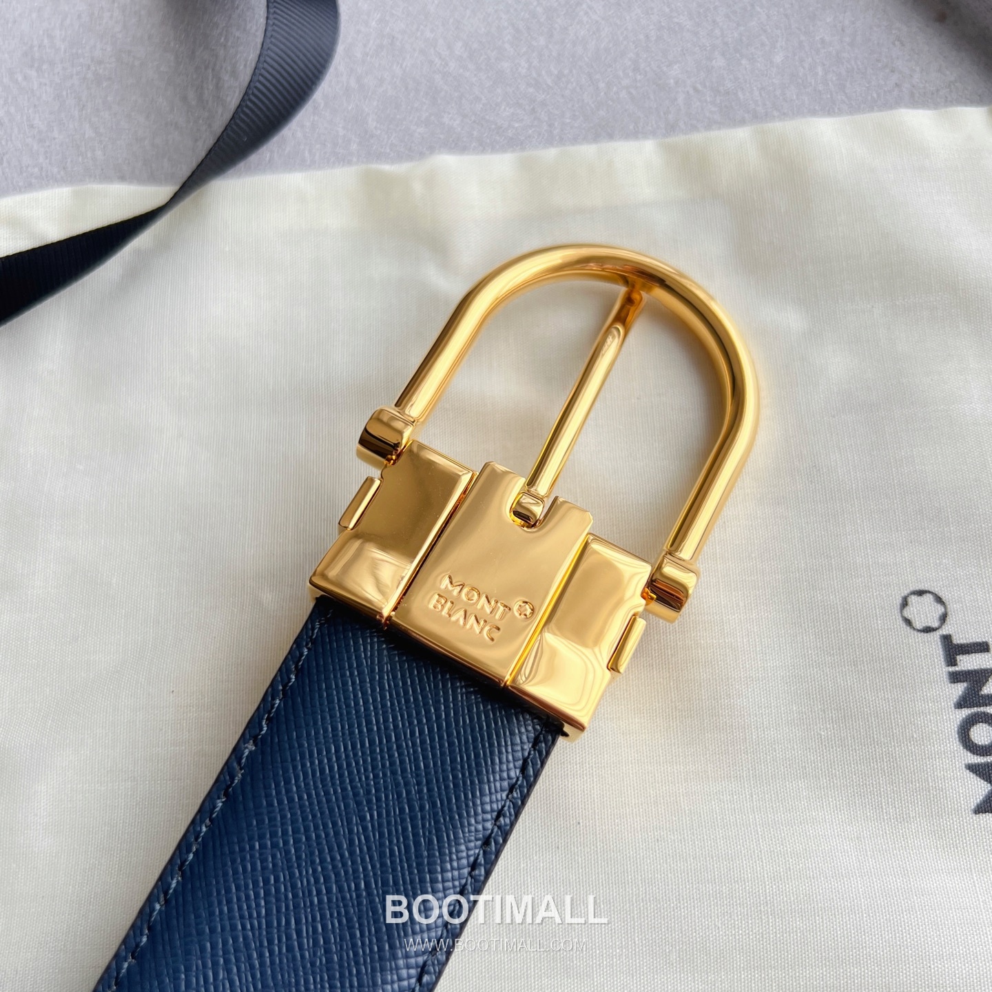 Montblanc Calfskin Grained Smooth Leather Reversible Belt with Star Logo Pin Buckle Palladium 몽블랑 카프스킨 그레인 스무스 레더 리버서블 벨트 스타 로고 핀 버클 황동 베이스 팔라듐 피니시 MB131188 3.5cm 6