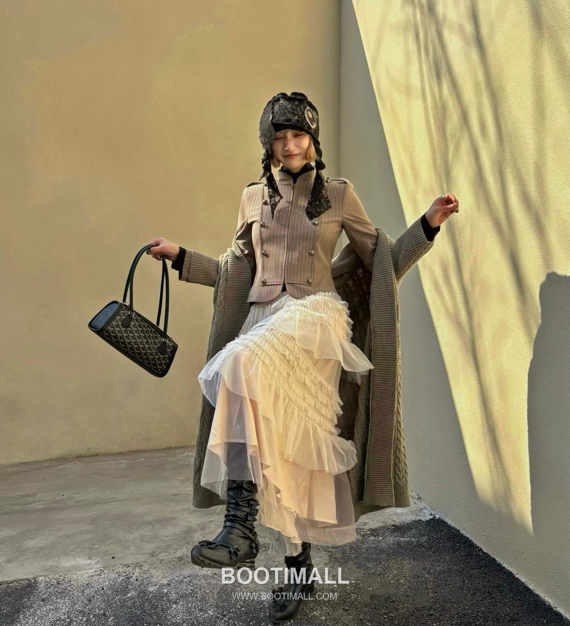 Goyard Bonbonniere Leather Baguette Shoulder Bag with Top Handle Strap 고야드 본보니에르 레더 바게트 숄더백 탑핸들 스트랩 30cm 1