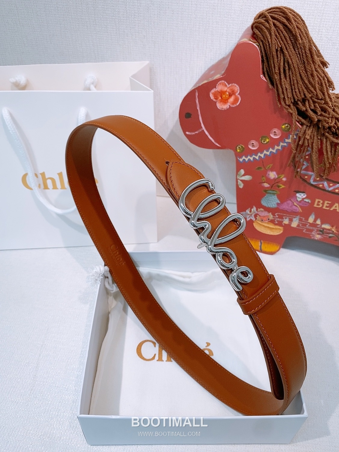 Chloé Calfskin Belt with Logo Buckle Gold-Plated 끌로에 카프스킨 벨트 로고 버클 3.0cm 1