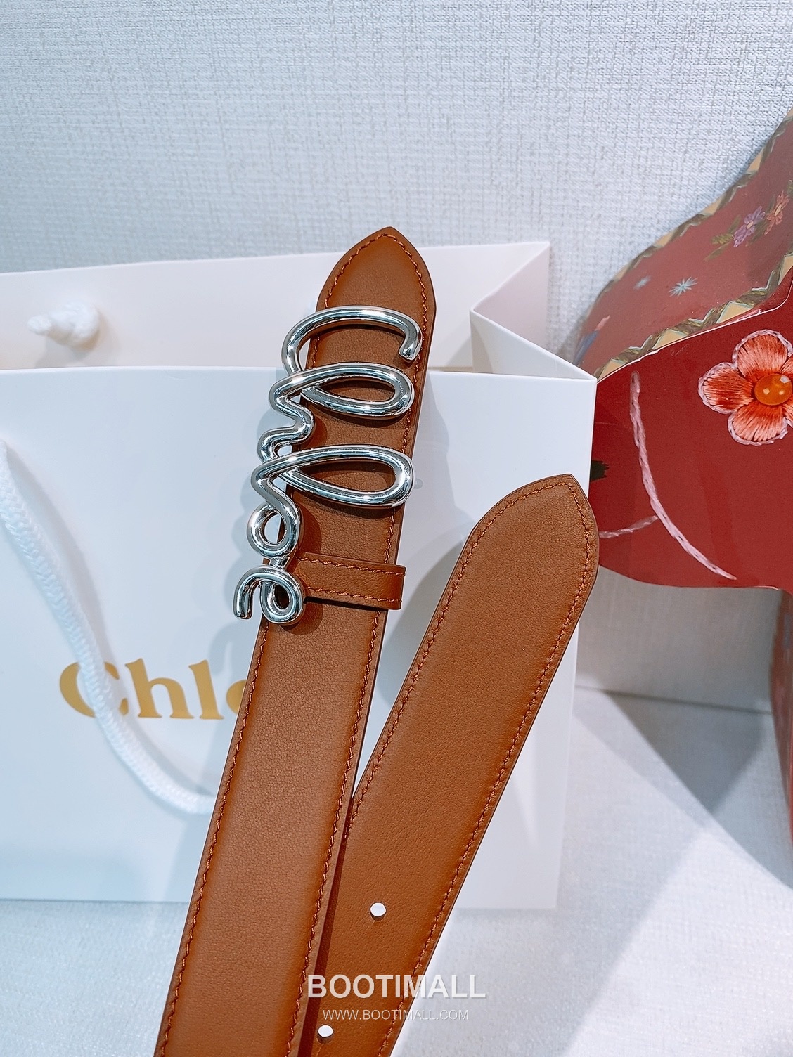 Chloé Calfskin Belt with Logo Buckle Gold-Plated 끌로에 카프스킨 벨트 로고 버클 3.0cm 3