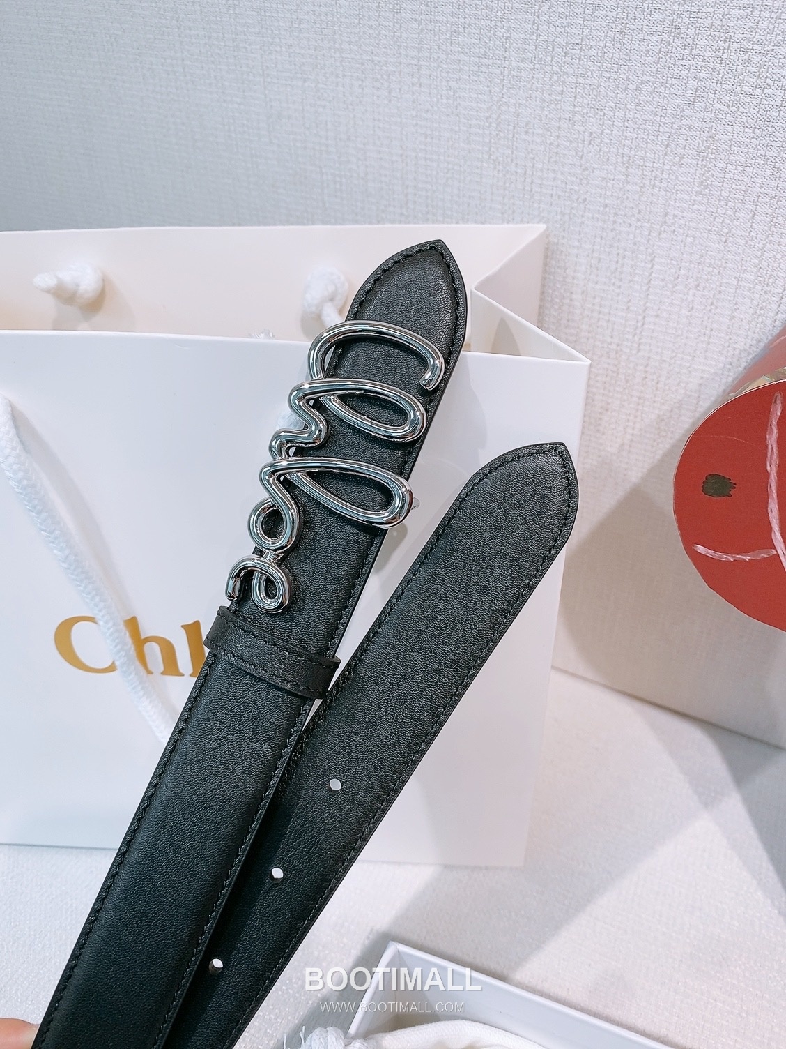 Chloé Calfskin Belt with Logo Buckle Gold-Plated 끌로에 카프스킨 벨트 로고 버클 3.0cm 3