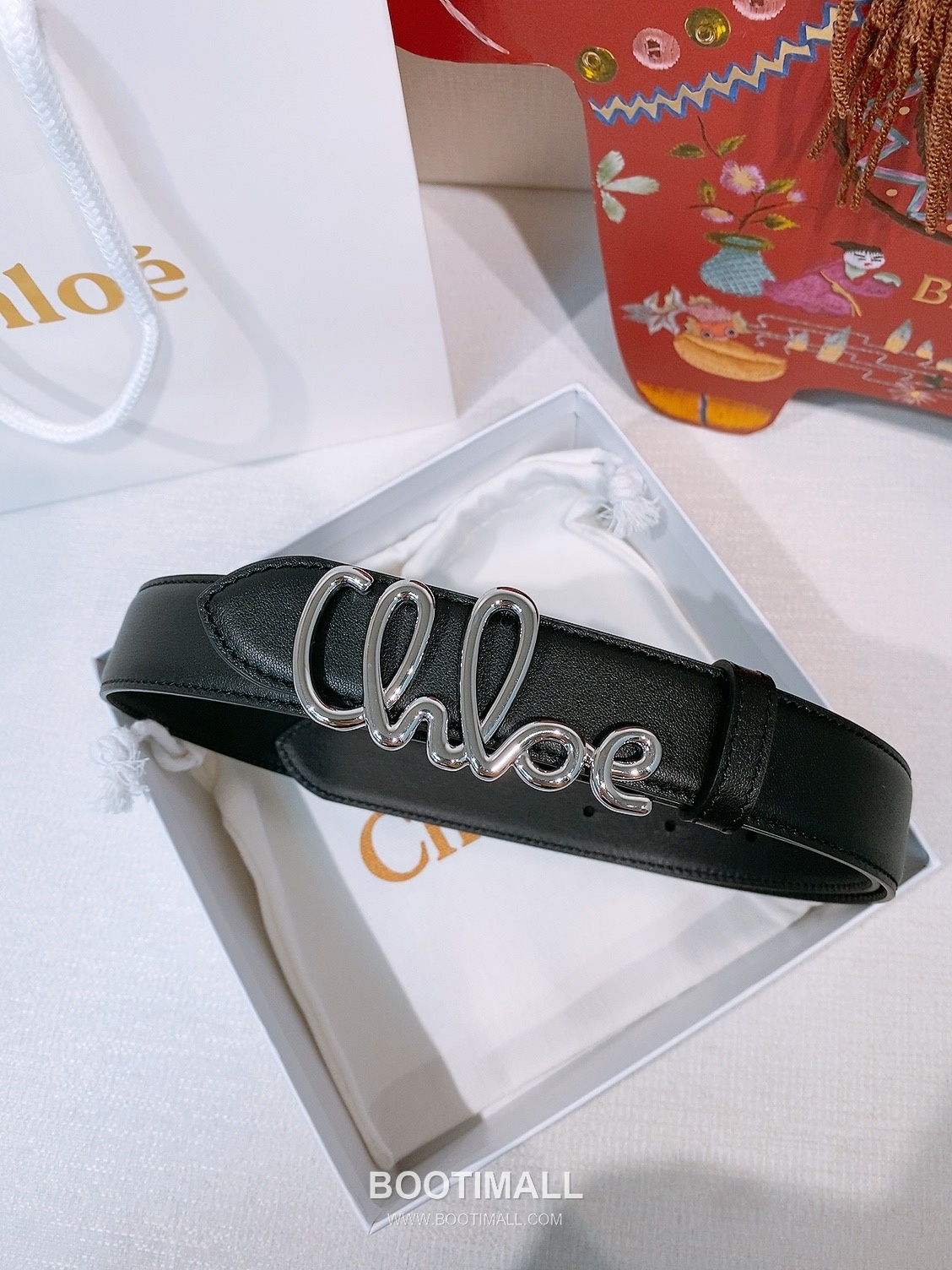 Chloé Calfskin Belt with Logo Buckle Gold-Plated 끌로에 카프스킨 벨트 로고 버클 3.0cm 6
