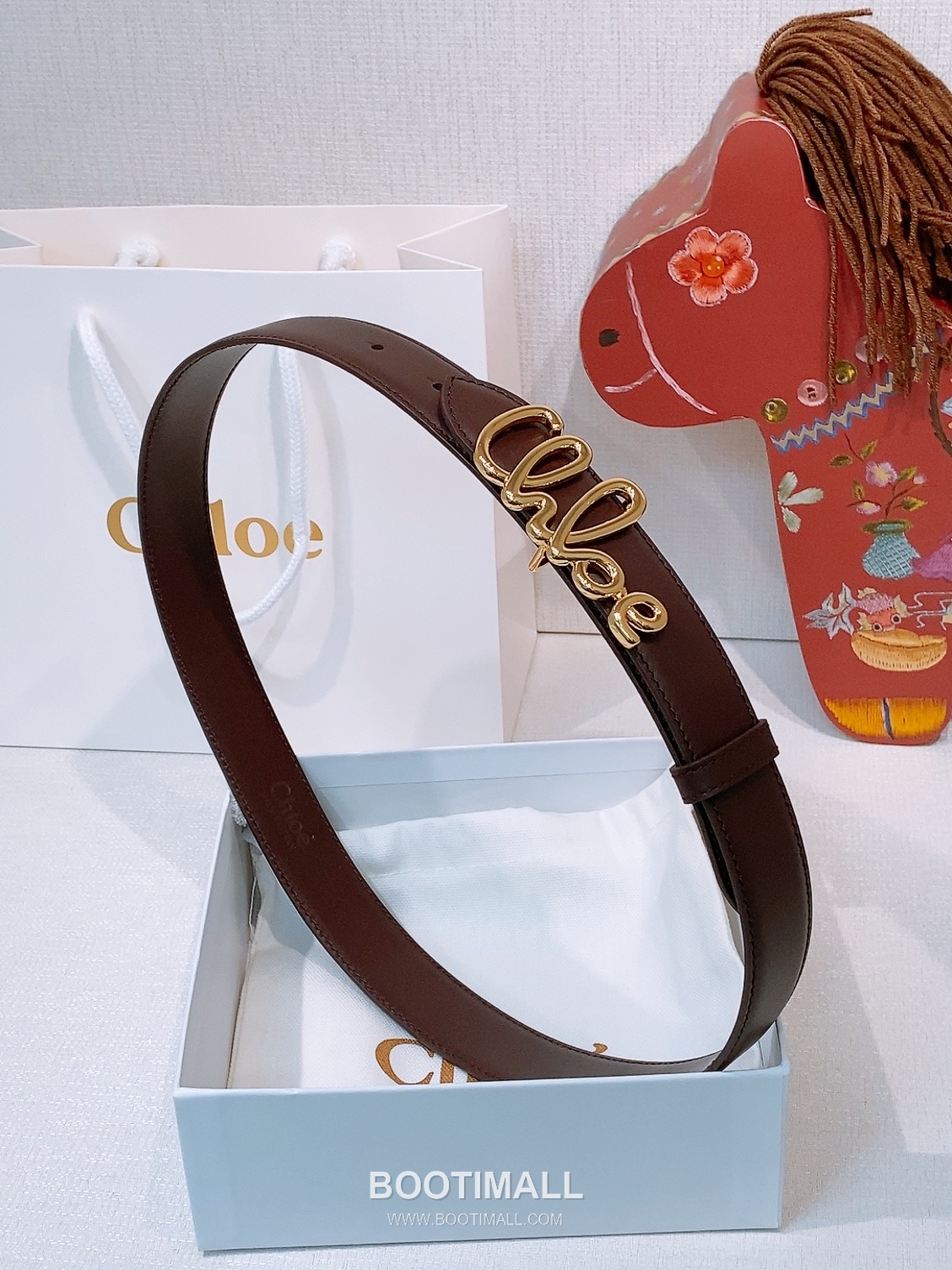 Chloé Calfskin Belt with Logo Buckle Gold-Plated 끌로에 카프스킨 벨트 로고 버클 3.0cm 1