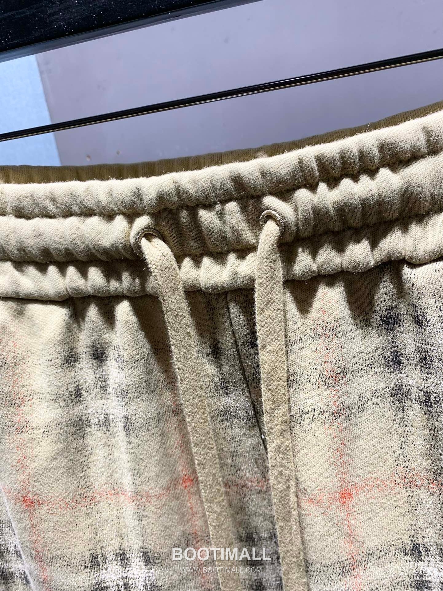 Burberry SS26 Gradient Check Print Cotton Shorts 버버리 SS26 그라디언트 체크 프린트 코튼 쇼츠 2