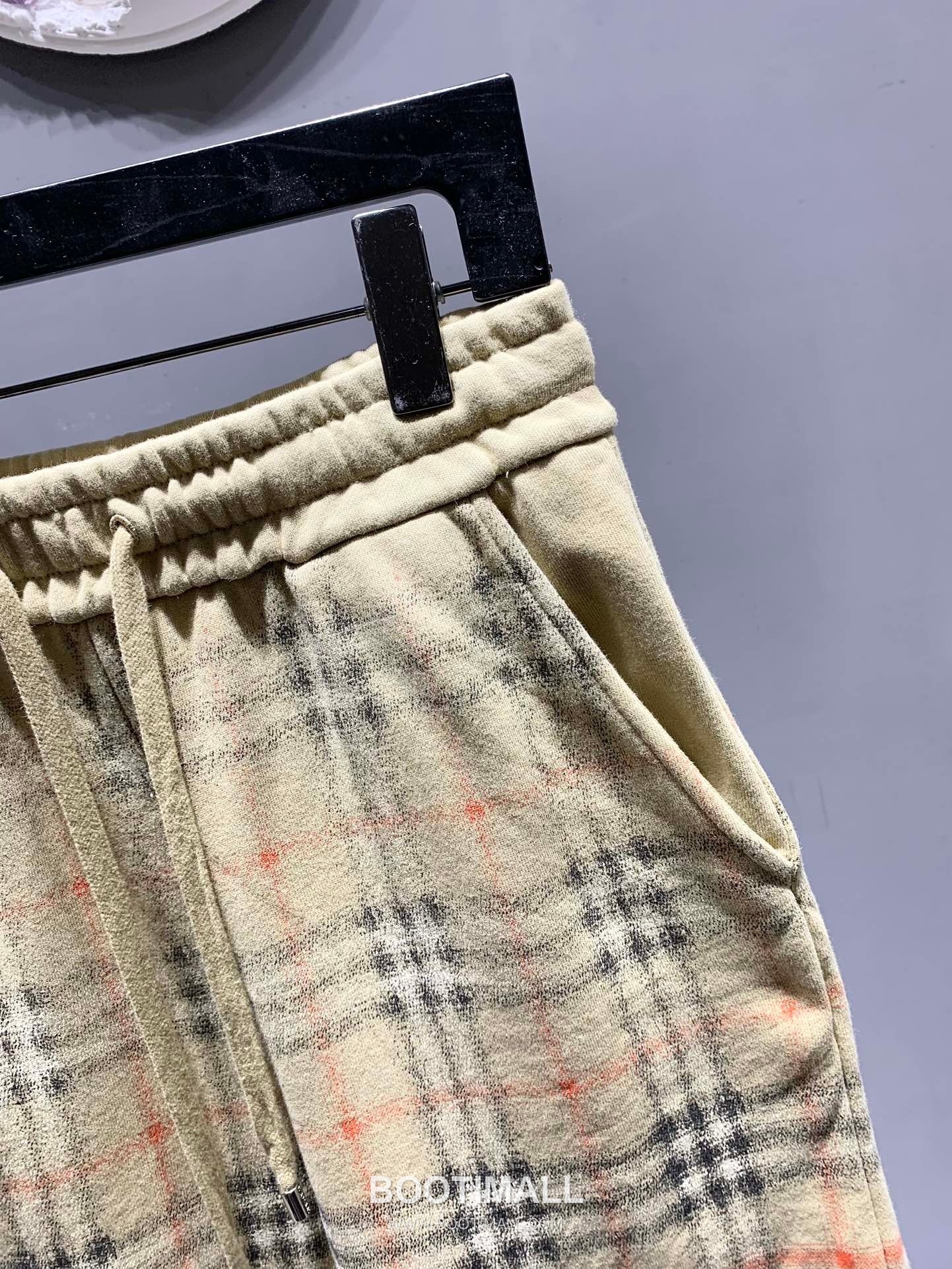 Burberry SS26 Gradient Check Print Cotton Shorts 버버리 SS26 그라디언트 체크 프린트 코튼 쇼츠 4