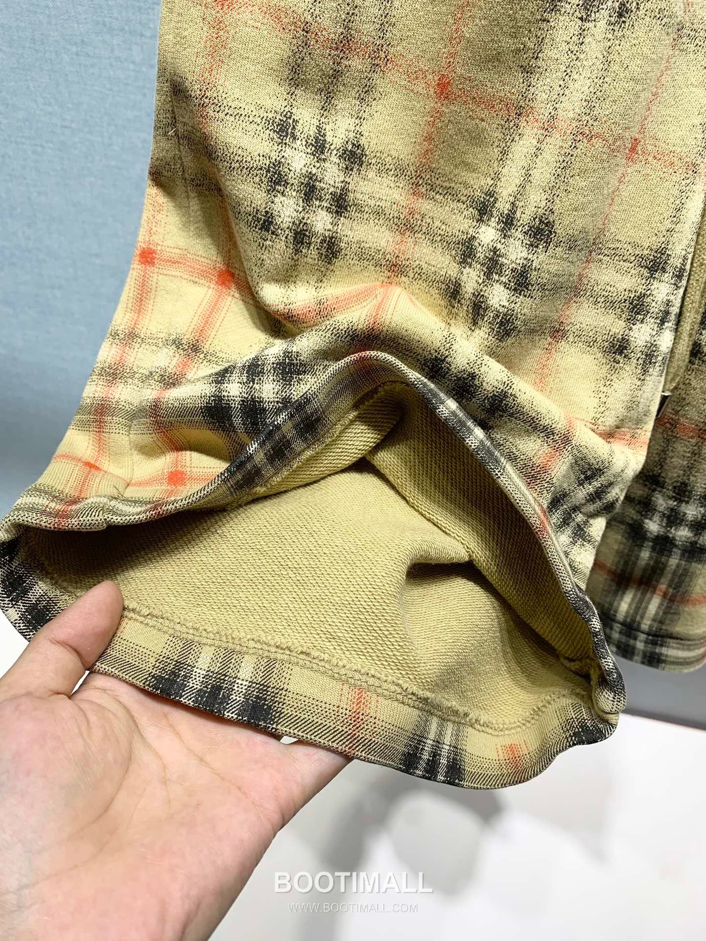 Burberry SS26 Gradient Check Print Cotton Shorts 버버리 SS26 그라디언트 체크 프린트 코튼 쇼츠 8