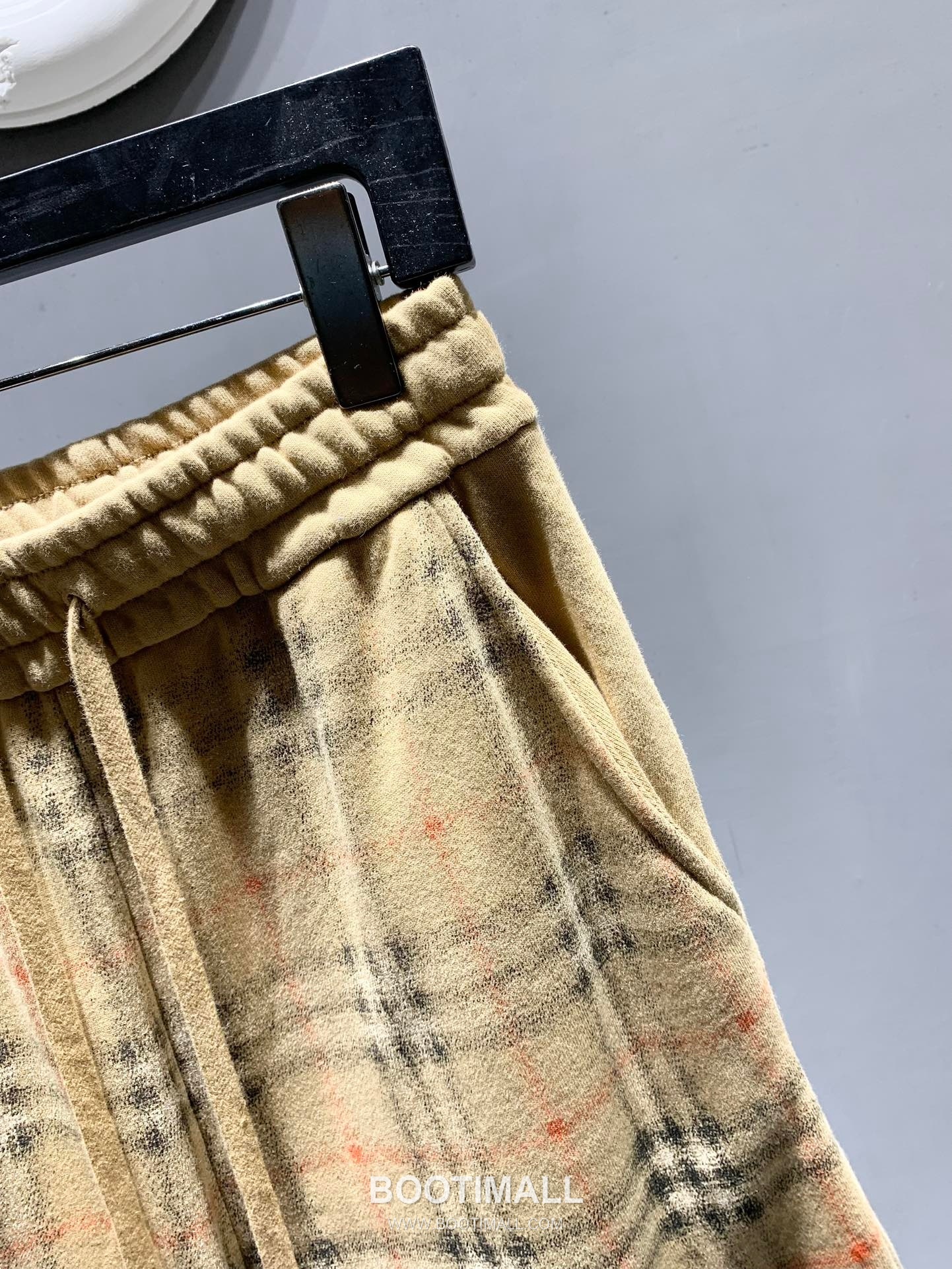 Burberry SS26 Gradient Check Print Cotton Shorts 버버리 SS26 그라디언트 체크 프린트 코튼 쇼츠 2