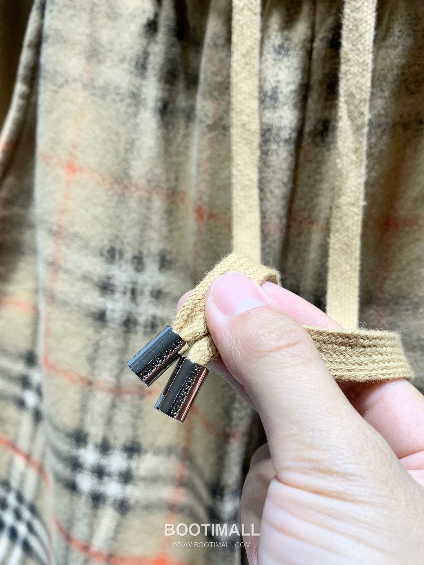 Burberry SS26 Gradient Check Print Cotton Shorts 버버리 SS26 그라디언트 체크 프린트 코튼 쇼츠 8