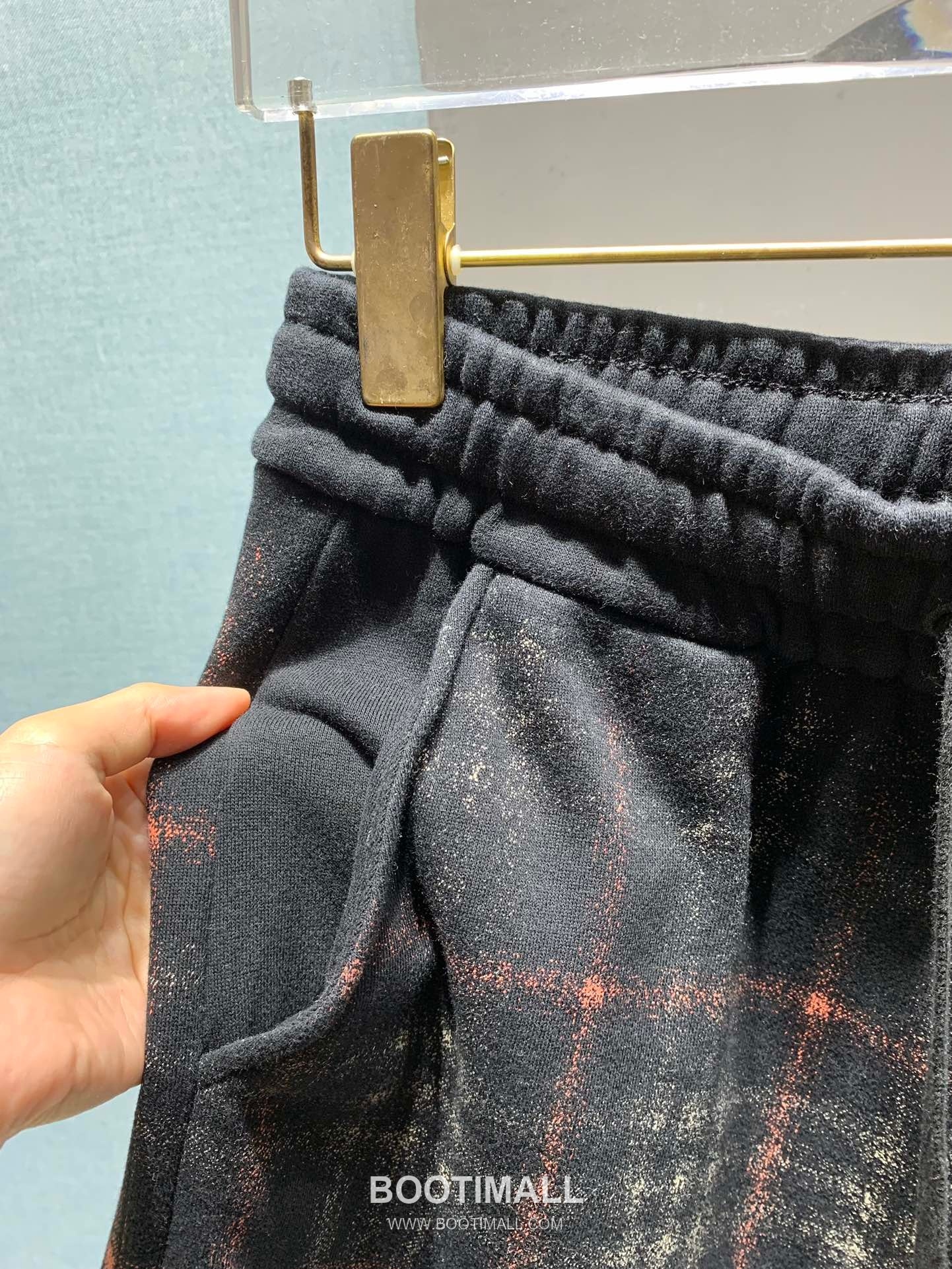 Burberry SS26 Gradient Check Print Cotton Shorts 버버리 SS26 그라디언트 체크 프린트 코튼 쇼츠 13