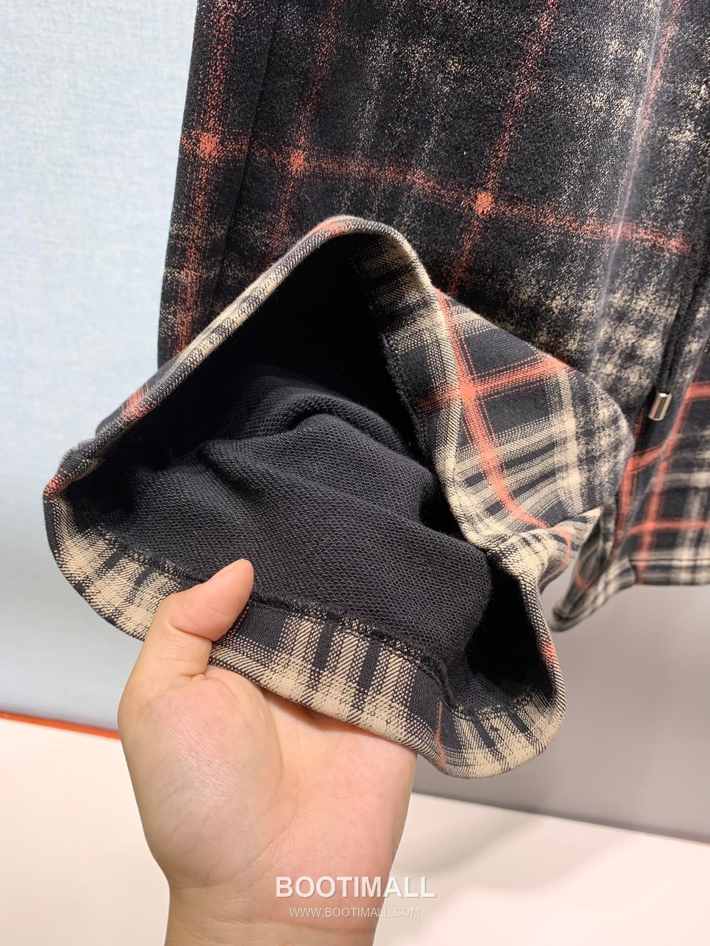 Burberry SS26 Gradient Check Print Cotton Shorts 버버리 SS26 그라디언트 체크 프린트 코튼 쇼츠 15