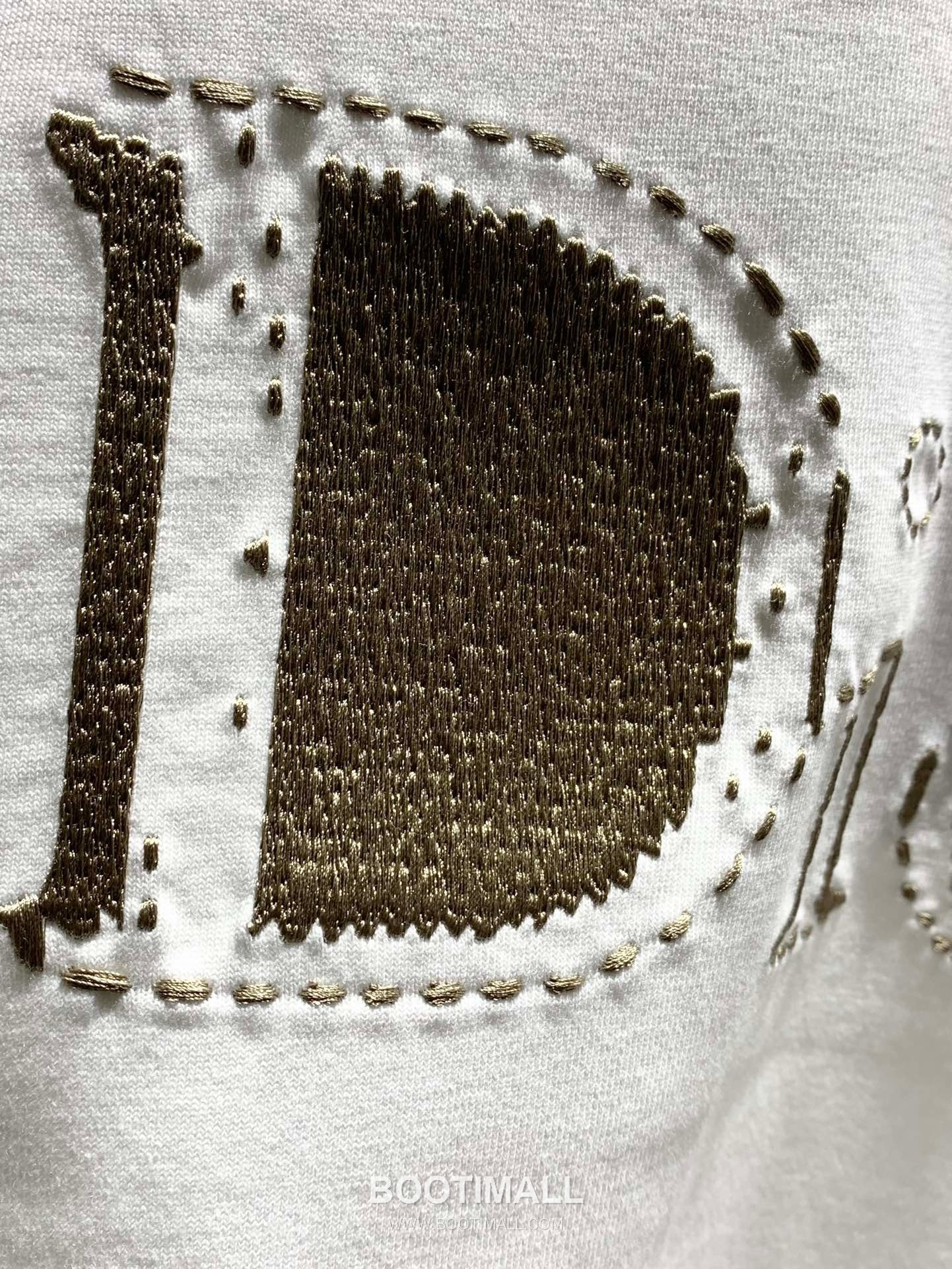 Dior SS26 Reverse Embroidered Cotton T-Shirt 디올 SS26 리버스 자수 코튼 티셔츠 10