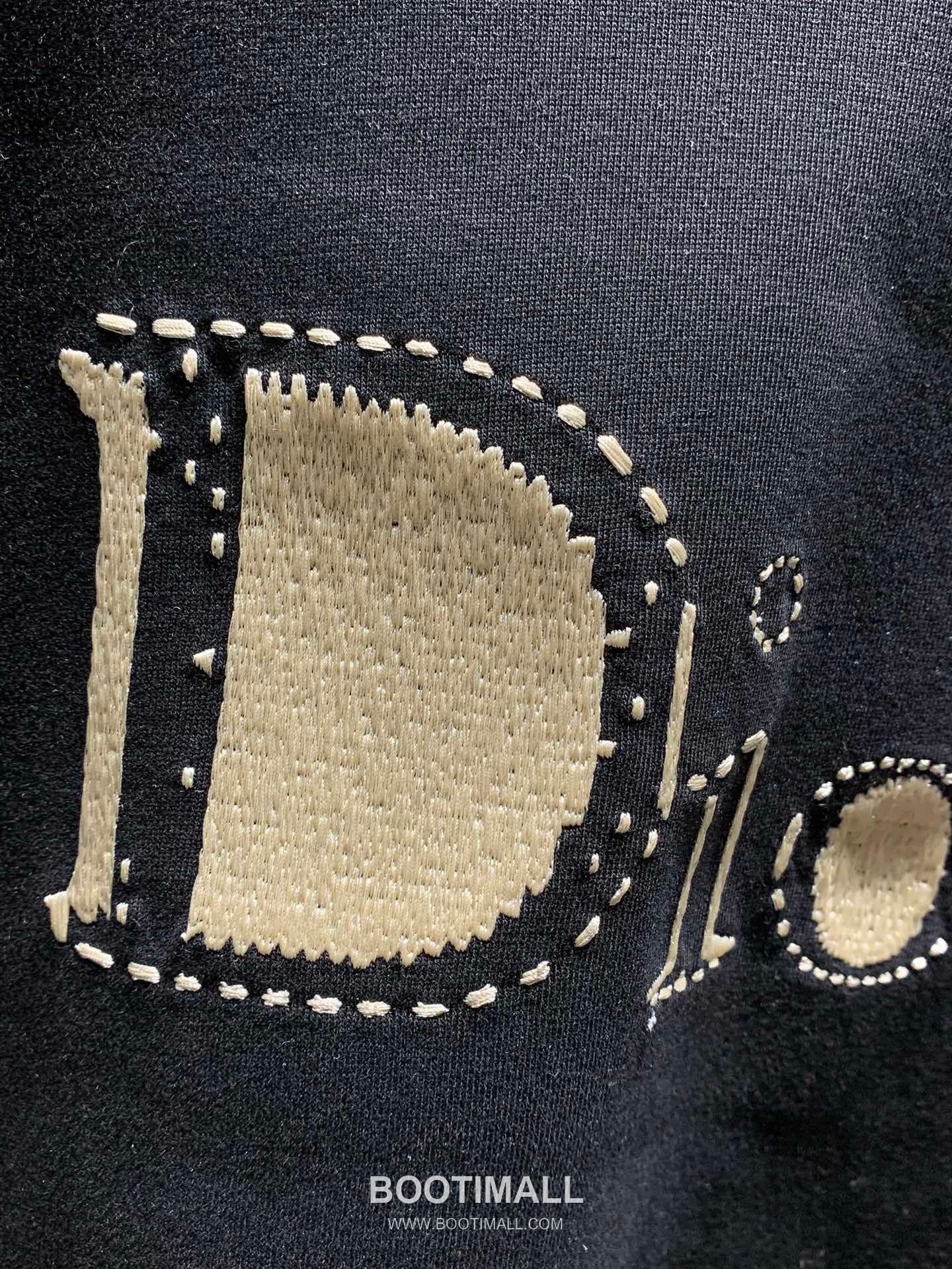 Dior SS26 Reverse Embroidered Cotton T-Shirt 디올 SS26 리버스 자수 코튼 티셔츠 13