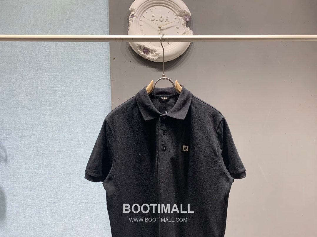 Fendi SS26 Metal FF Logo Piqué Cotton Polo Shirt 펜디 SS26 메탈 FF 로고 피케 코튼 폴로 셔츠 2