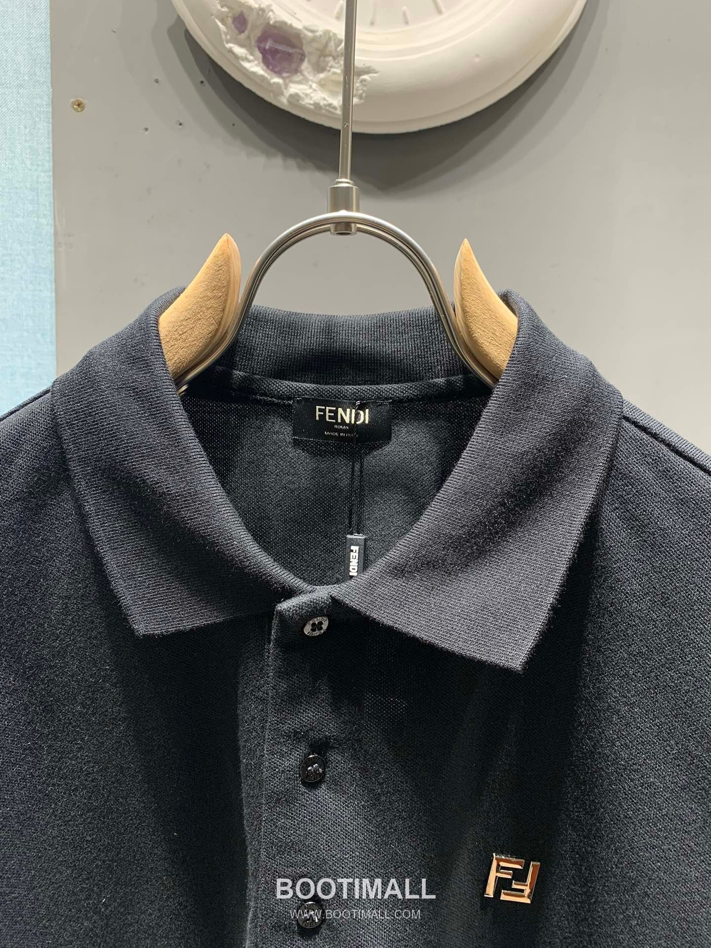 Fendi SS26 Metal FF Logo Piqué Cotton Polo Shirt 펜디 SS26 메탈 FF 로고 피케 코튼 폴로 셔츠 6