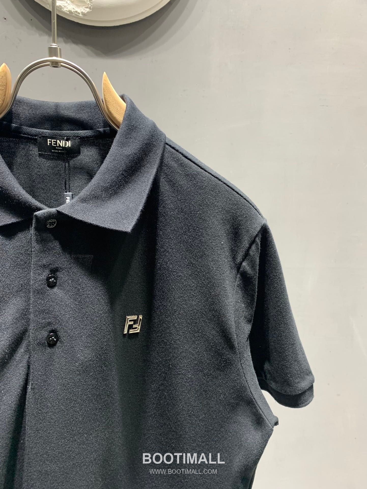 Fendi SS26 Metal FF Logo Piqué Cotton Polo Shirt 펜디 SS26 메탈 FF 로고 피케 코튼 폴로 셔츠 9