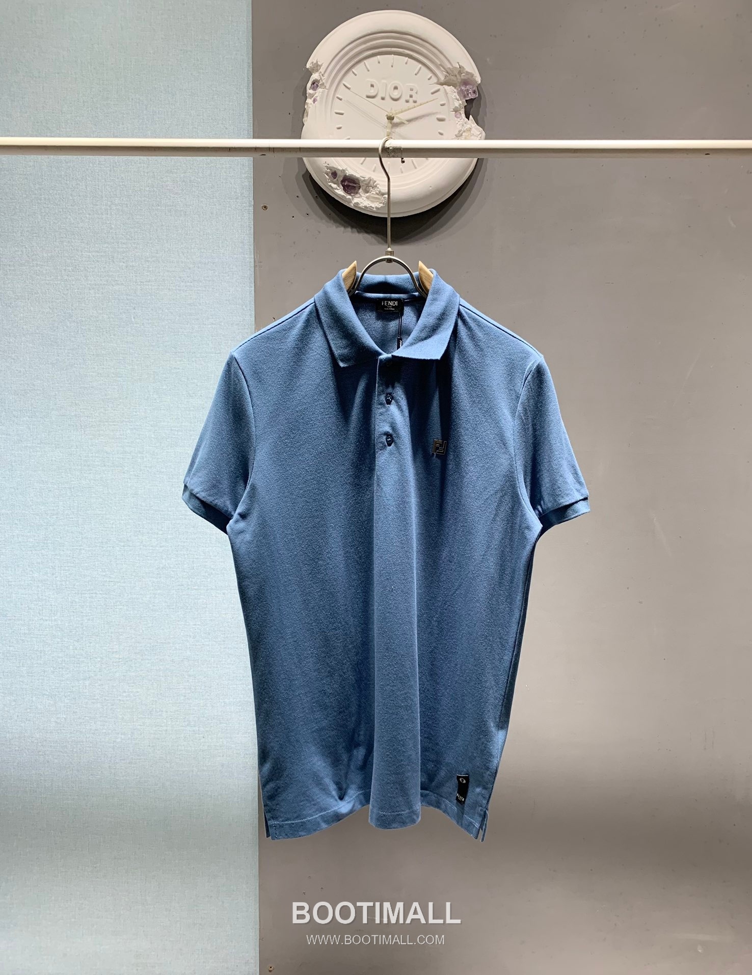 Fendi SS26 Metal FF Logo Piqué Cotton Polo Shirt 펜디 SS26 메탈 FF 로고 피케 코튼 폴로 셔츠 1