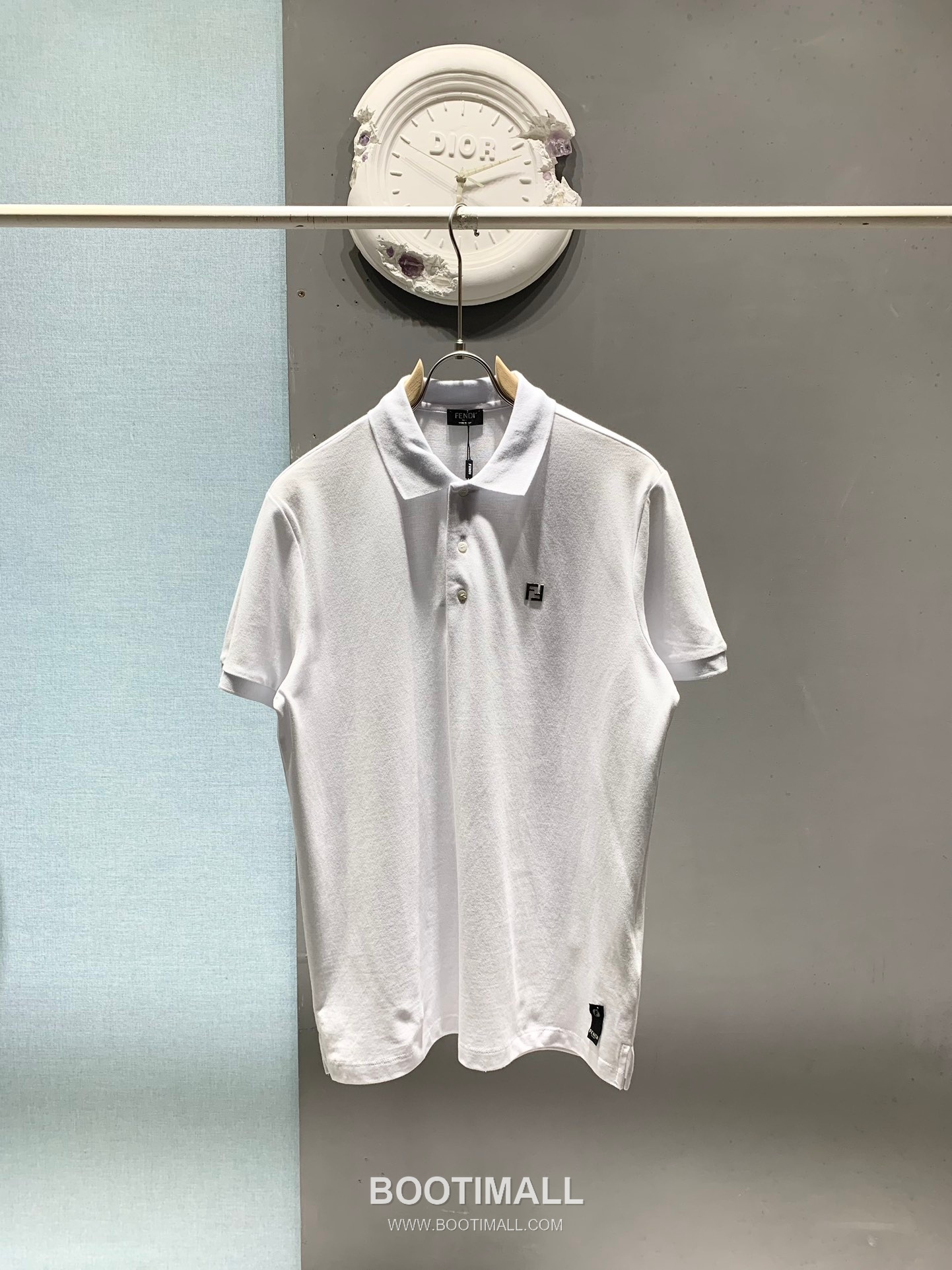 Fendi SS26 Metal FF Logo Piqué Cotton Polo Shirt 펜디 SS26 메탈 FF 로고 피케 코튼 폴로 셔츠 1