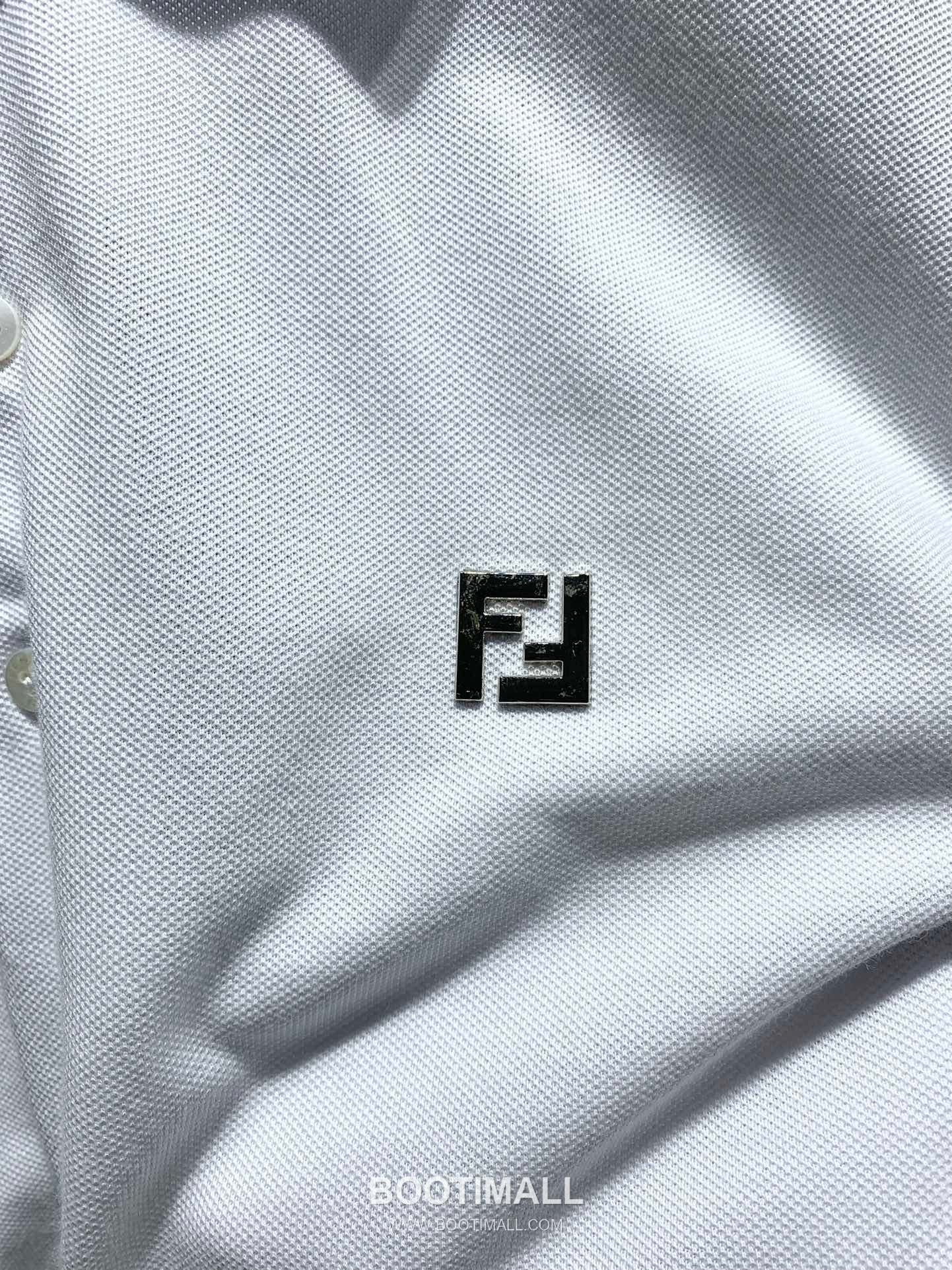 Fendi SS26 Metal FF Logo Piqué Cotton Polo Shirt 펜디 SS26 메탈 FF 로고 피케 코튼 폴로 셔츠 3