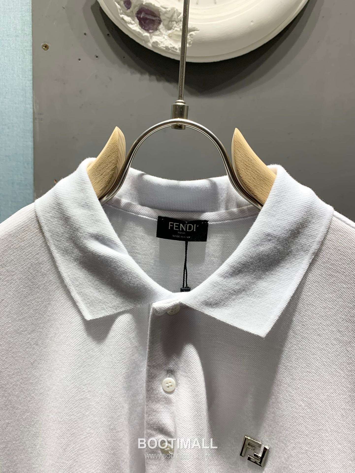 Fendi SS26 Metal FF Logo Piqué Cotton Polo Shirt 펜디 SS26 메탈 FF 로고 피케 코튼 폴로 셔츠 5