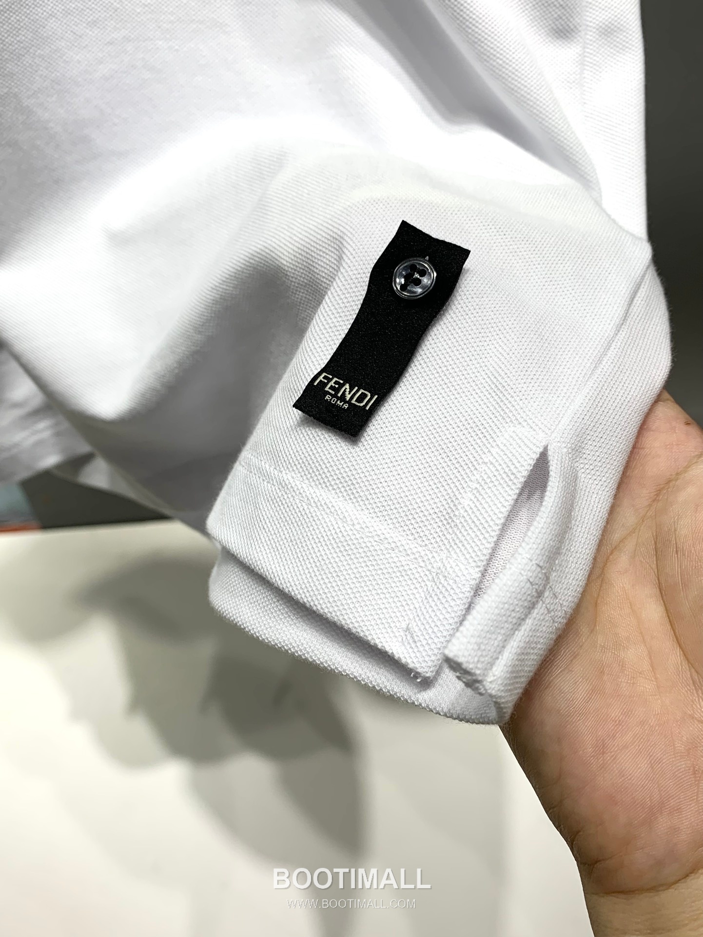 Fendi SS26 Metal FF Logo Piqué Cotton Polo Shirt 펜디 SS26 메탈 FF 로고 피케 코튼 폴로 셔츠 9