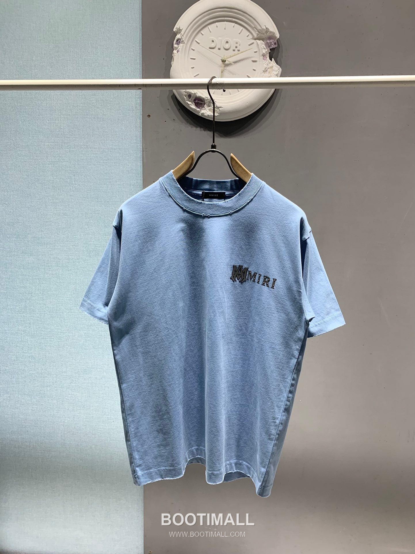 Amiri SS26 Laser Cut Logo Studded Cotton T-Shirt 아미리 SS26 레이저 컷 로고 스터드 코튼 티셔츠 1
