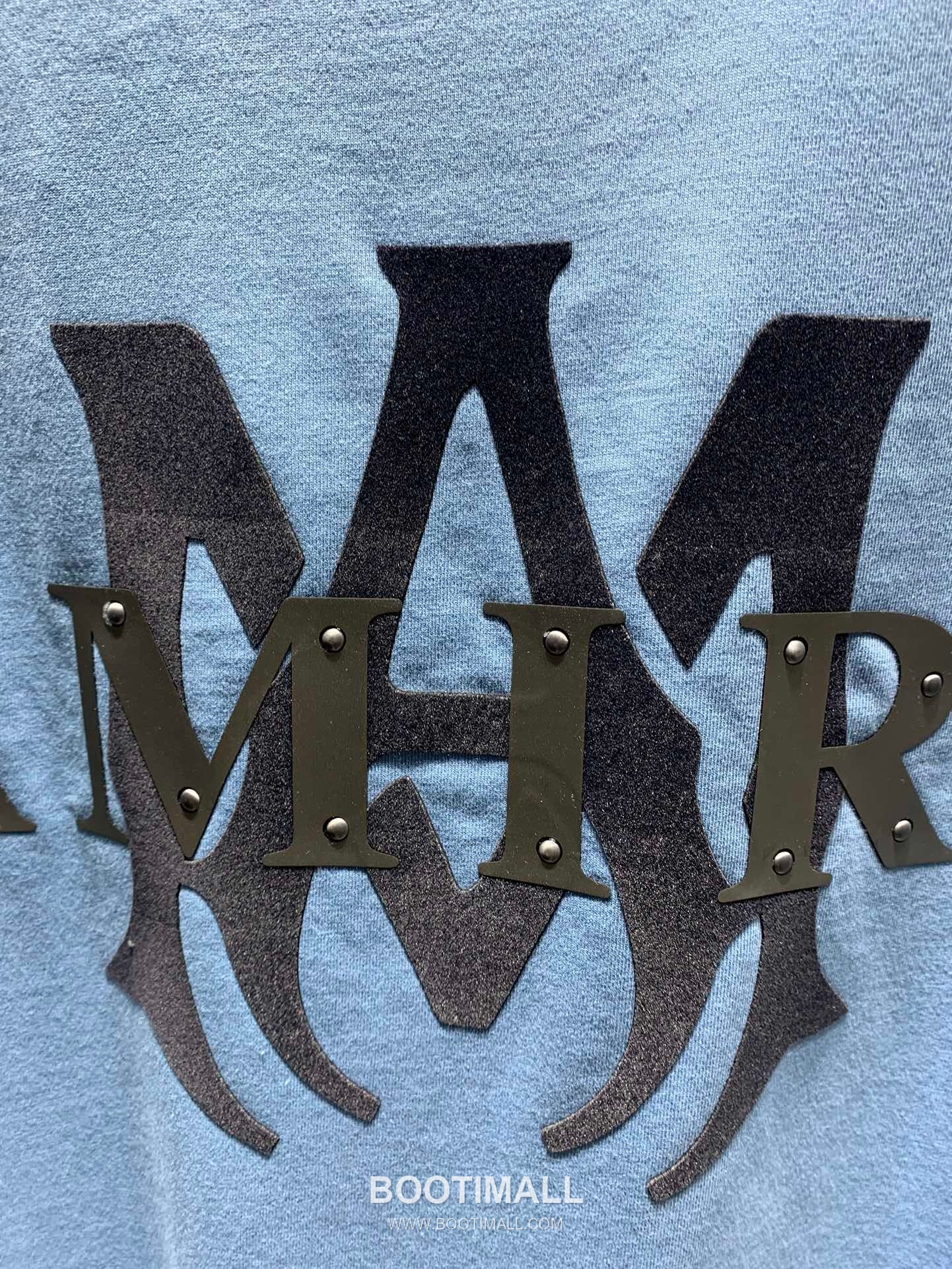 Amiri SS26 Laser Cut Logo Studded Cotton T-Shirt 아미리 SS26 레이저 컷 로고 스터드 코튼 티셔츠 5