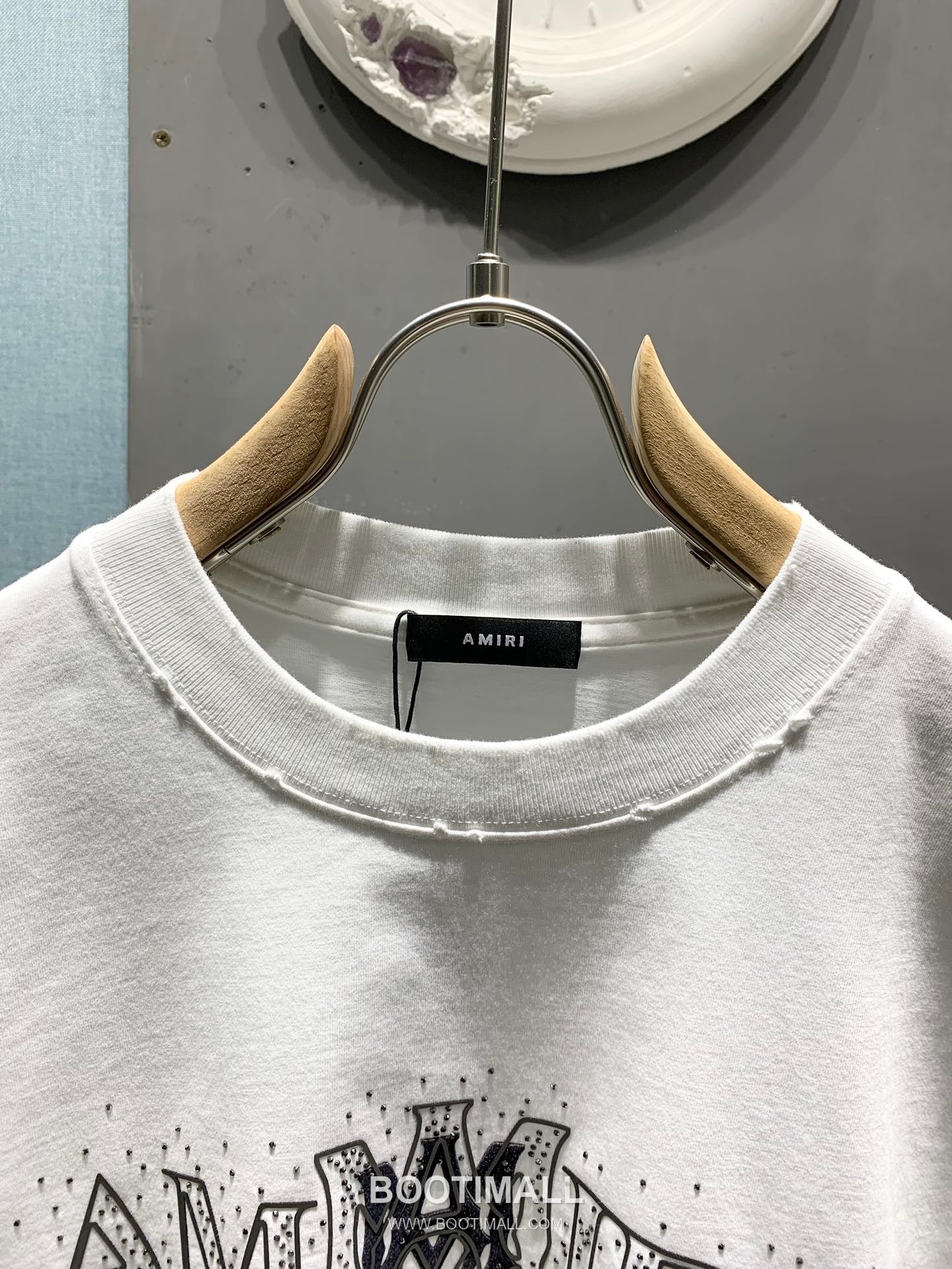 Amiri SS26 Logo Velvet Pressed Rhinestone Cotton T-Shirt 아미리 SS26 로고 벨벳 압착 스톤 코튼 티셔츠 5