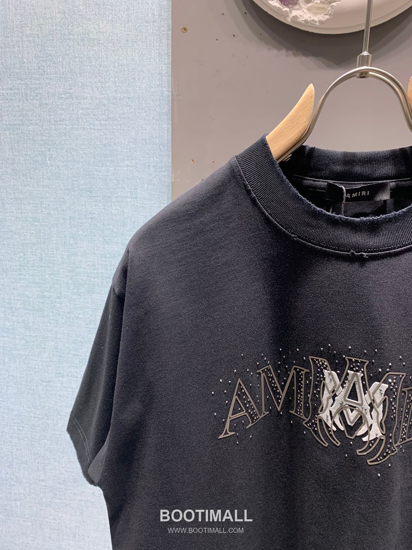 Amiri SS26 Logo Velvet Pressed Rhinestone Cotton T-Shirt 아미리 SS26 로고 벨벳 압착 스톤 코튼 티셔츠 6