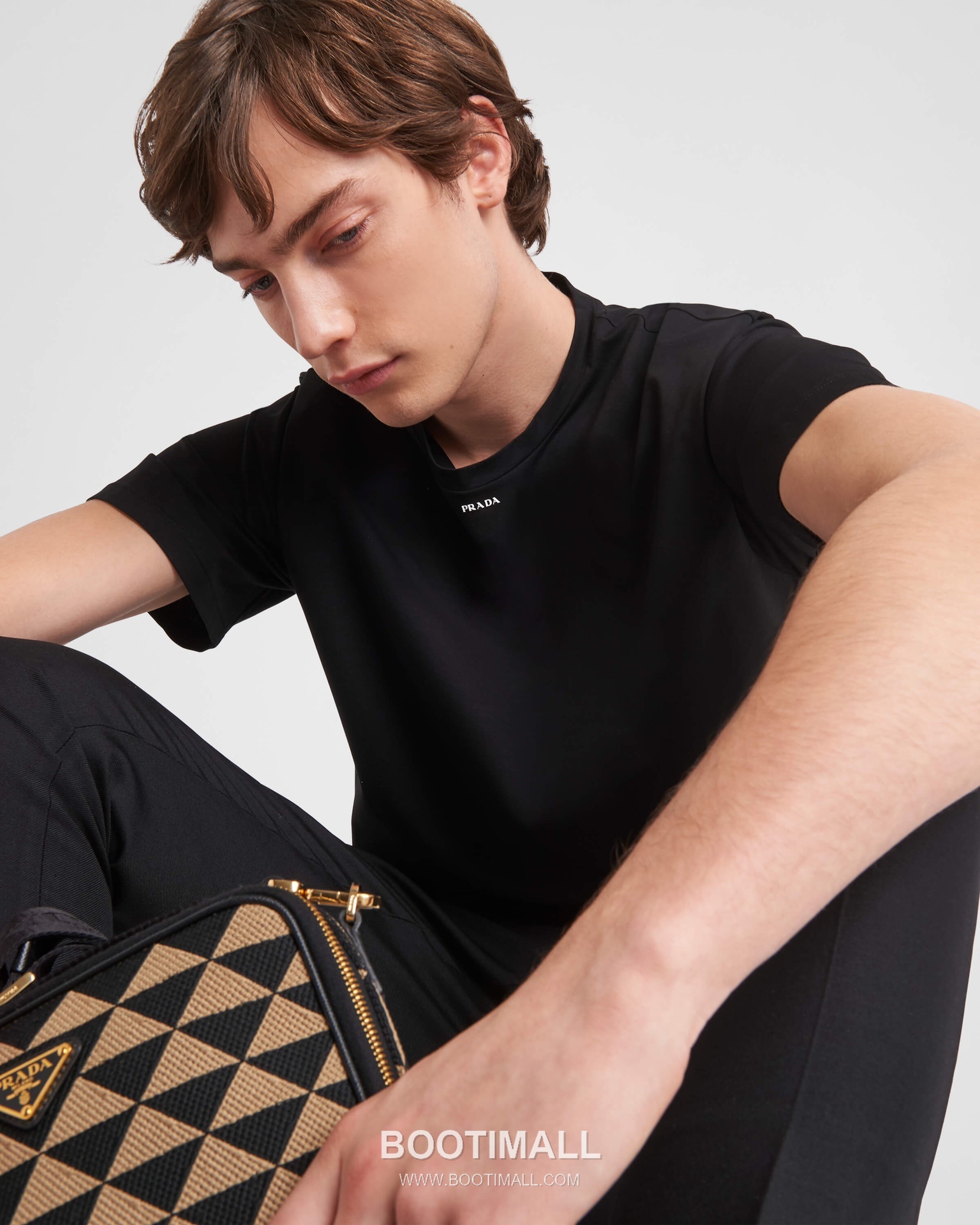 Prada SS26 Thick Logo Rubberized Mercerized Cotton T-Shirt 프라다 SS26 두꺼운 로고 압착 머서라이즈드 코튼 티셔츠 7