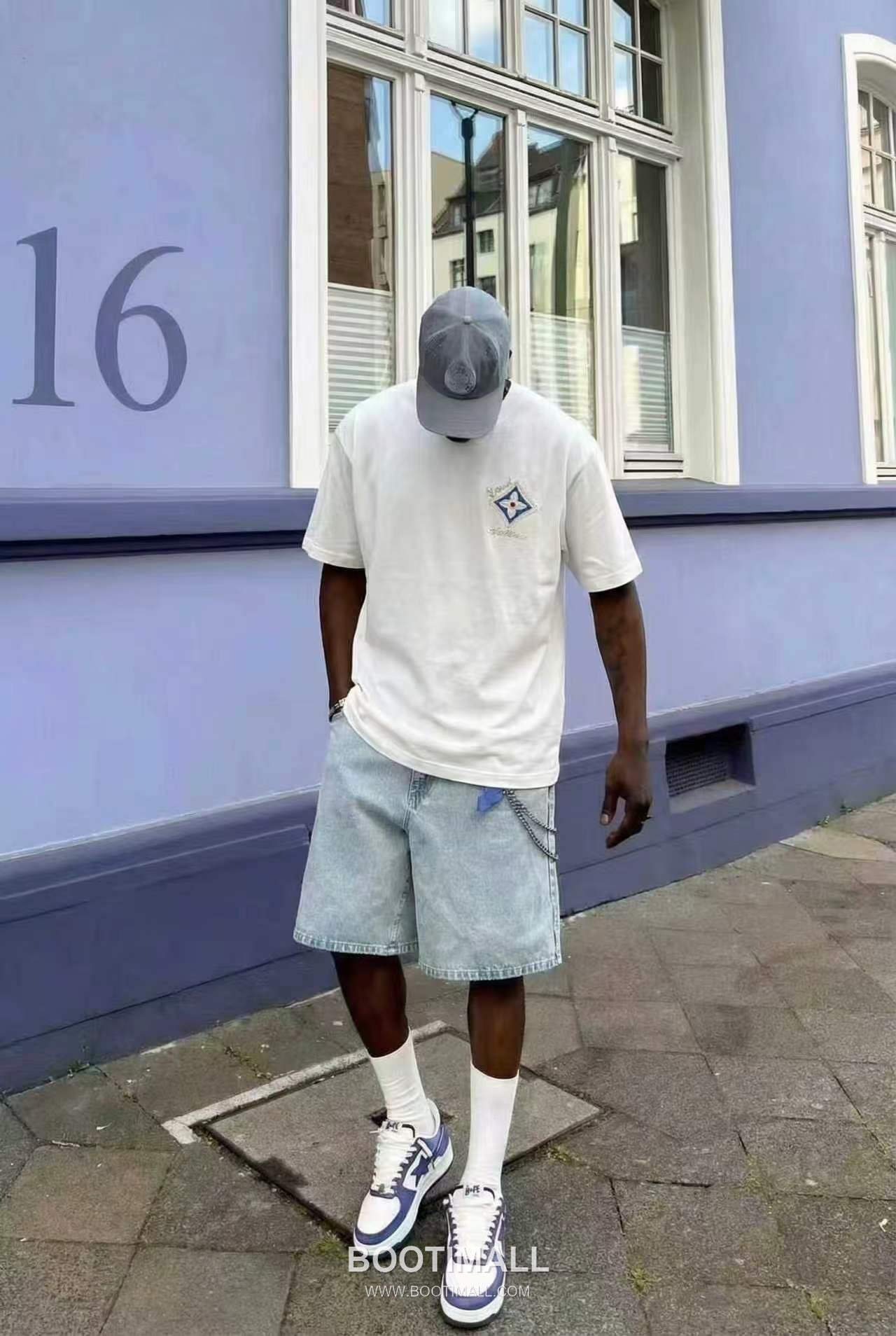 Louis Vuitton SS26 Clover Embroidered Logo Heavy Cotton T-Shirt 루이비통 SS26 클로버 자수 로고 헤비 코튼 티셔츠 AAW98215 1