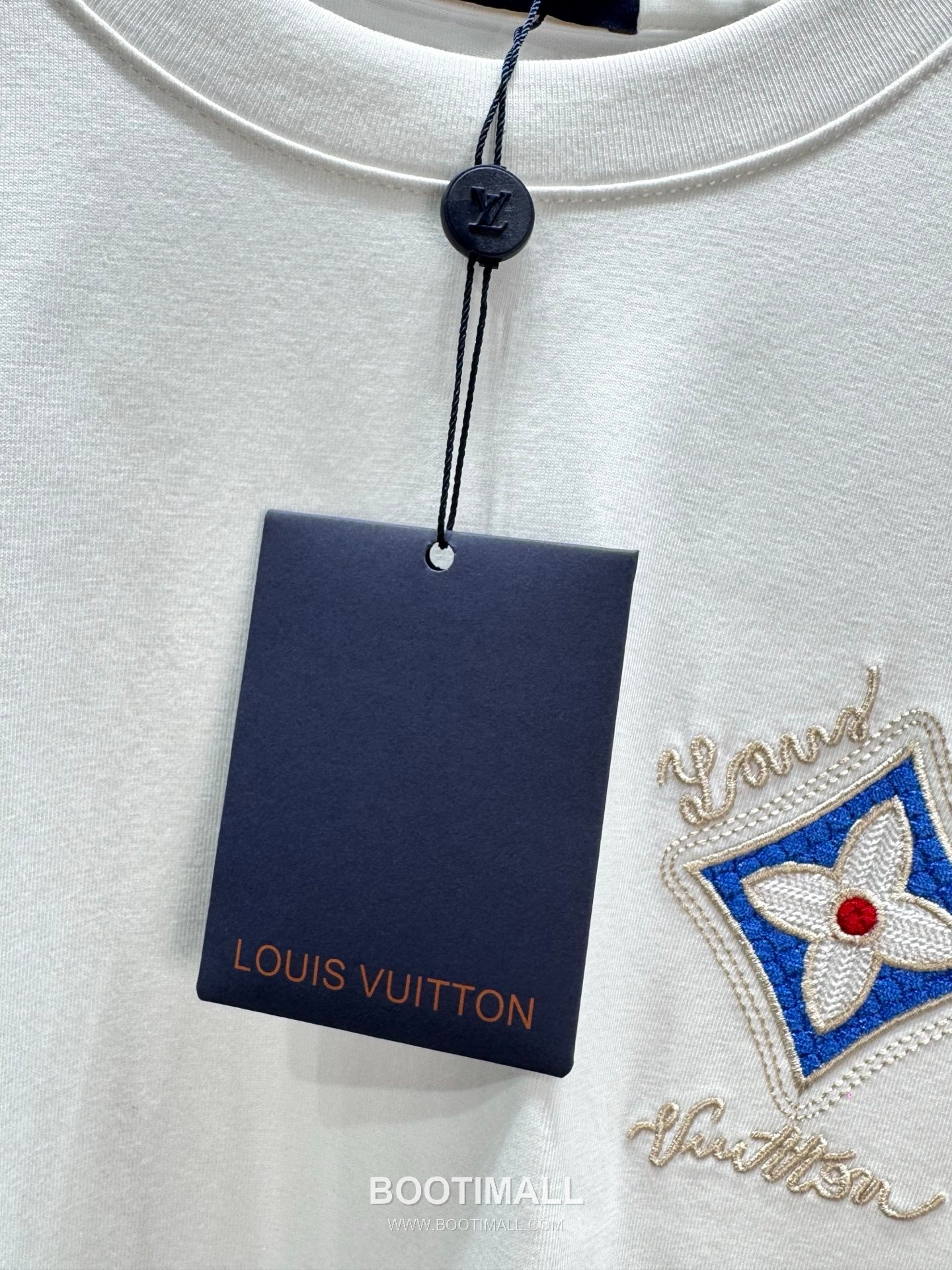Louis Vuitton SS26 Clover Embroidered Logo Heavy Cotton T-Shirt 루이비통 SS26 클로버 자수 로고 헤비 코튼 티셔츠 AAW98215 9