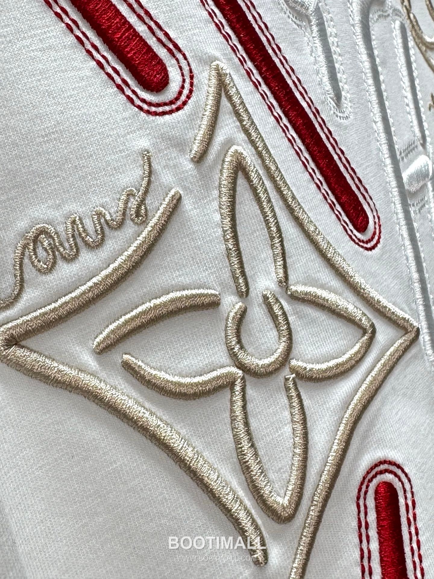 Louis Vuitton SS26 Clover Embroidered Logo Heavy Cotton T-Shirt 루이비통 SS26 클로버 자수 로고 헤비 코튼 티셔츠 AAW98215 11