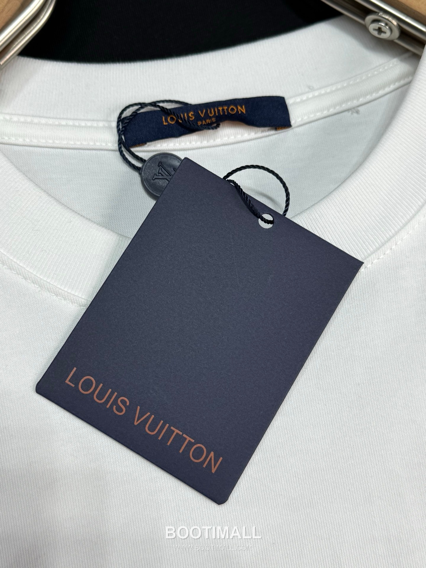 Louis Vuitton SS26 Clover Embroidered Logo Heavy Cotton T-Shirt 루이비통 SS26 클로버 자수 로고 헤비 코튼 티셔츠 AAW98215 17