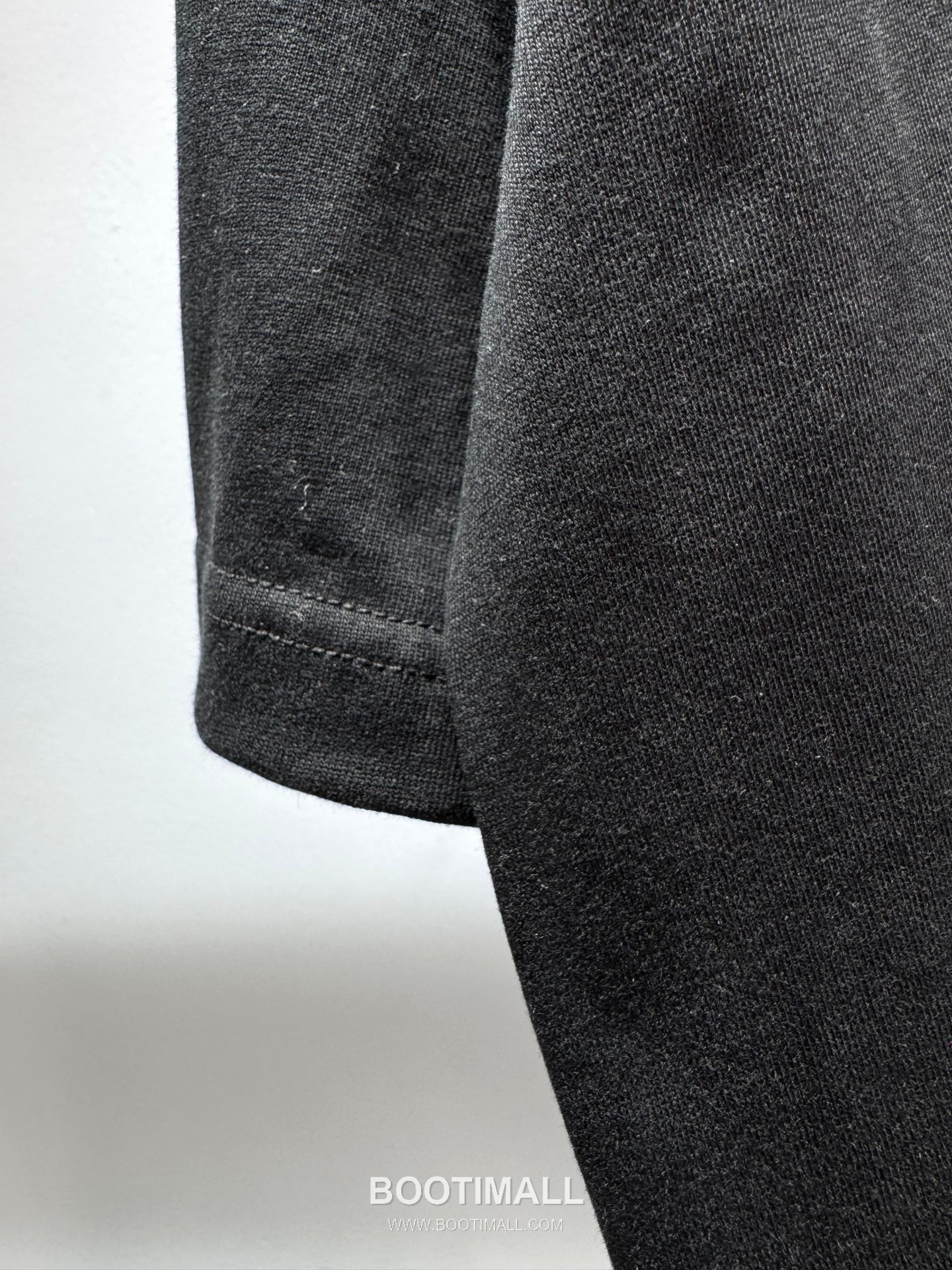 Prada SS26 Graffiti Print Heavy Cotton T-Shirt 프라다 SS26 그래피티 프린트 헤비 코튼 티셔츠 SG26260 5